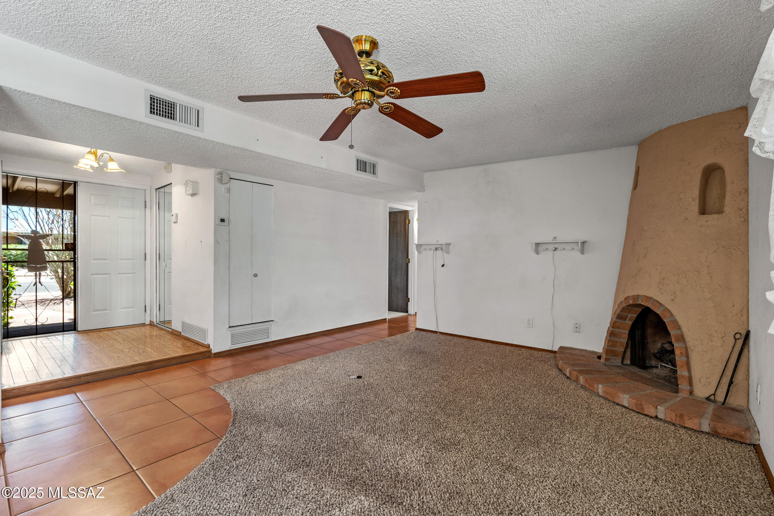 8417 E Wildcat Drive