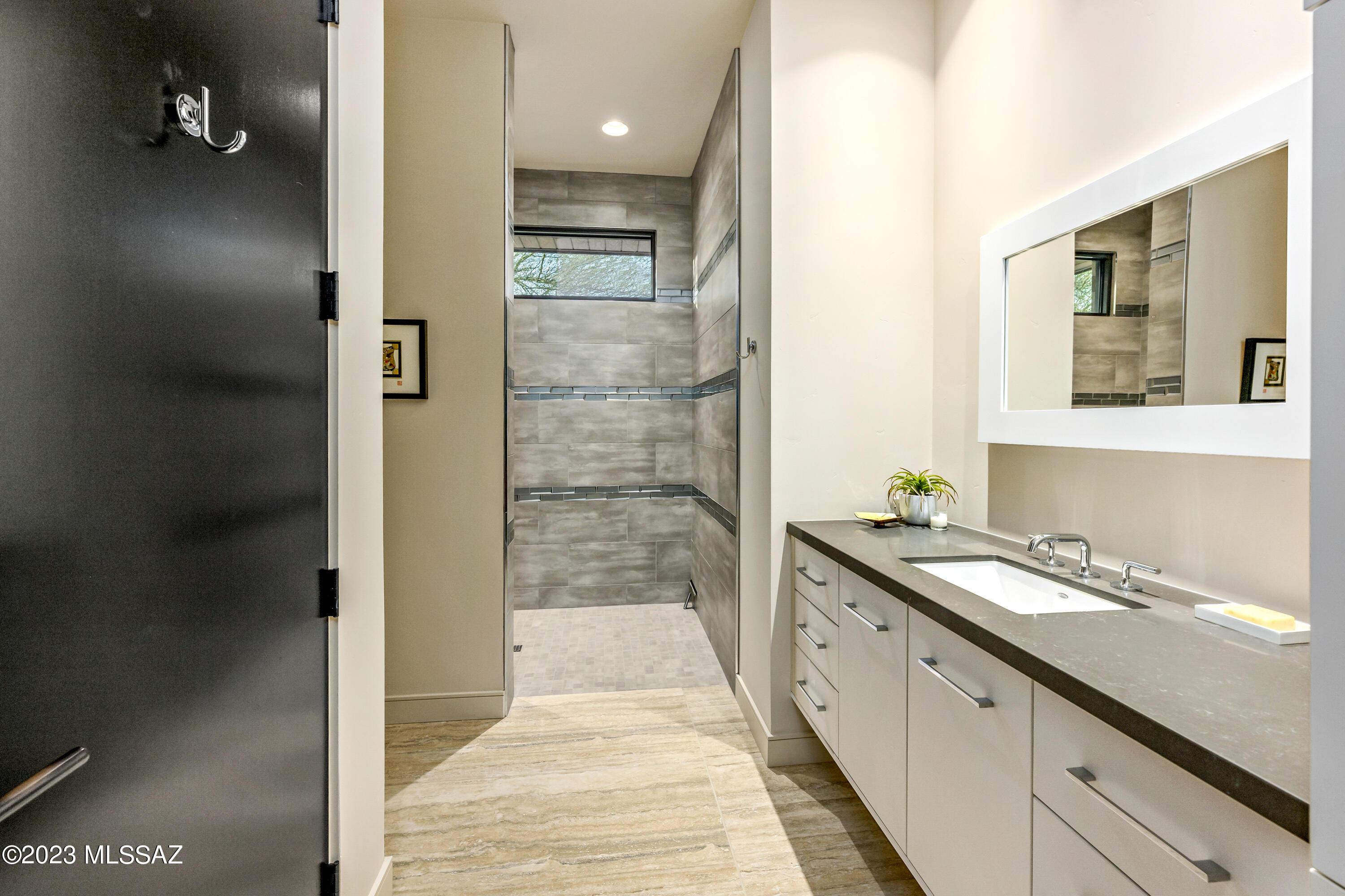 Stone Canyon IV - Residential