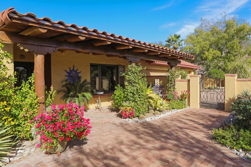 Great home in the Oro Valley Country Club community.