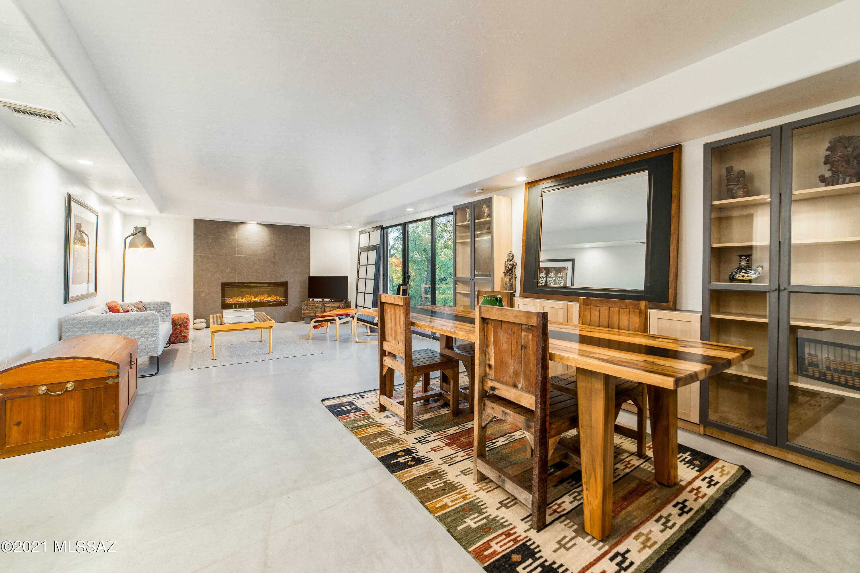Las Alturas (1-167) - Residential