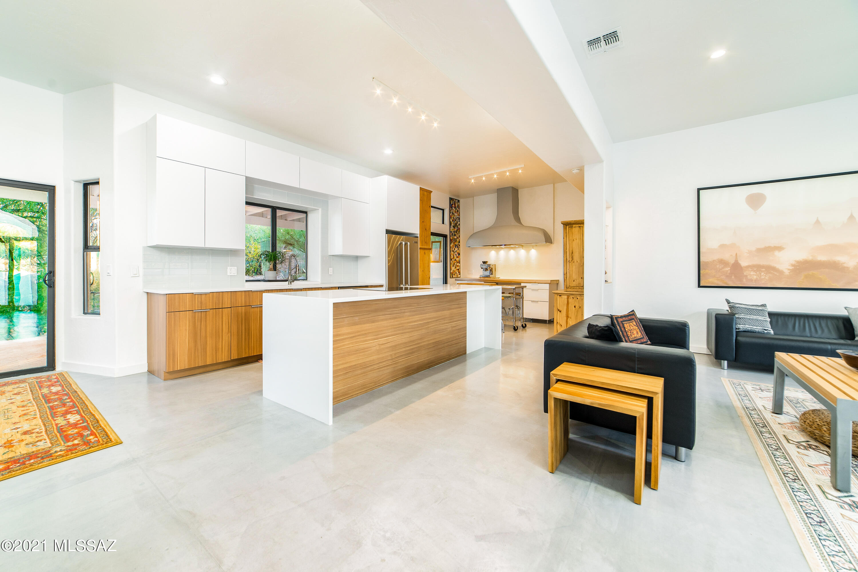 Las Alturas (1-167) - Residential