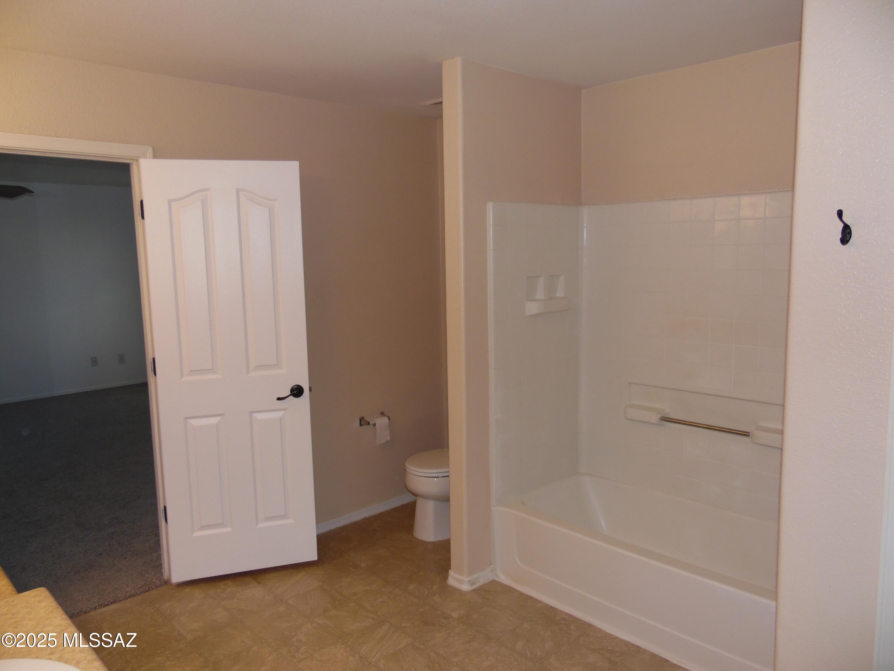 Tucson, Arizona 85756, United States, 4 Bedrooms Bedrooms, ,3 BathroomsBathrooms,Residential,Active,124449