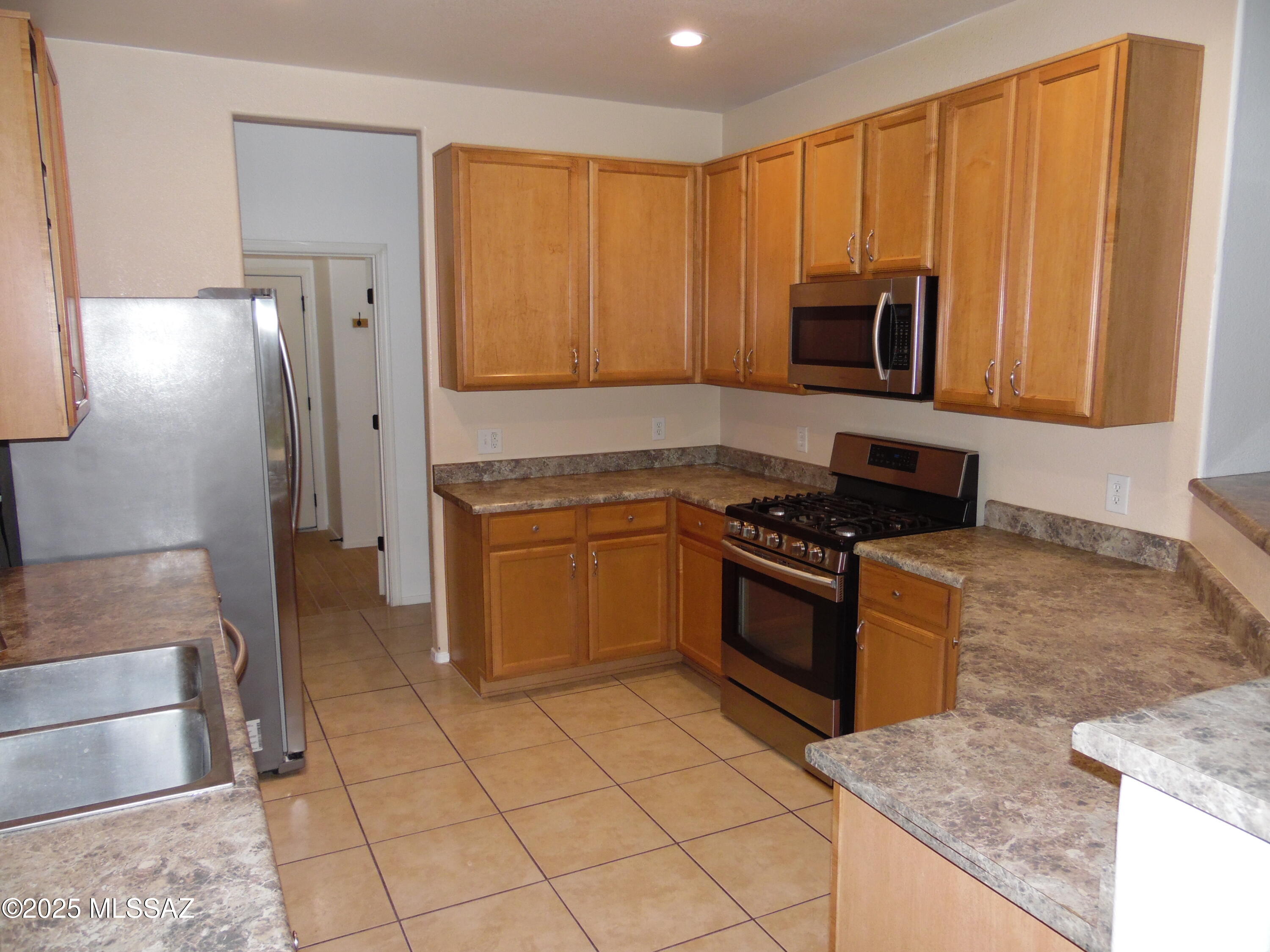 Tucson, Arizona 85756, United States, 4 Bedrooms Bedrooms, ,3 BathroomsBathrooms,Residential,Active,124449