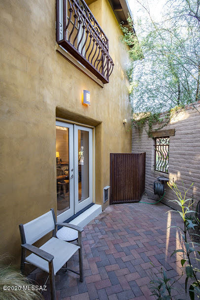 Mercado District of Menlo Park Blks A-D (1-100) - Residential