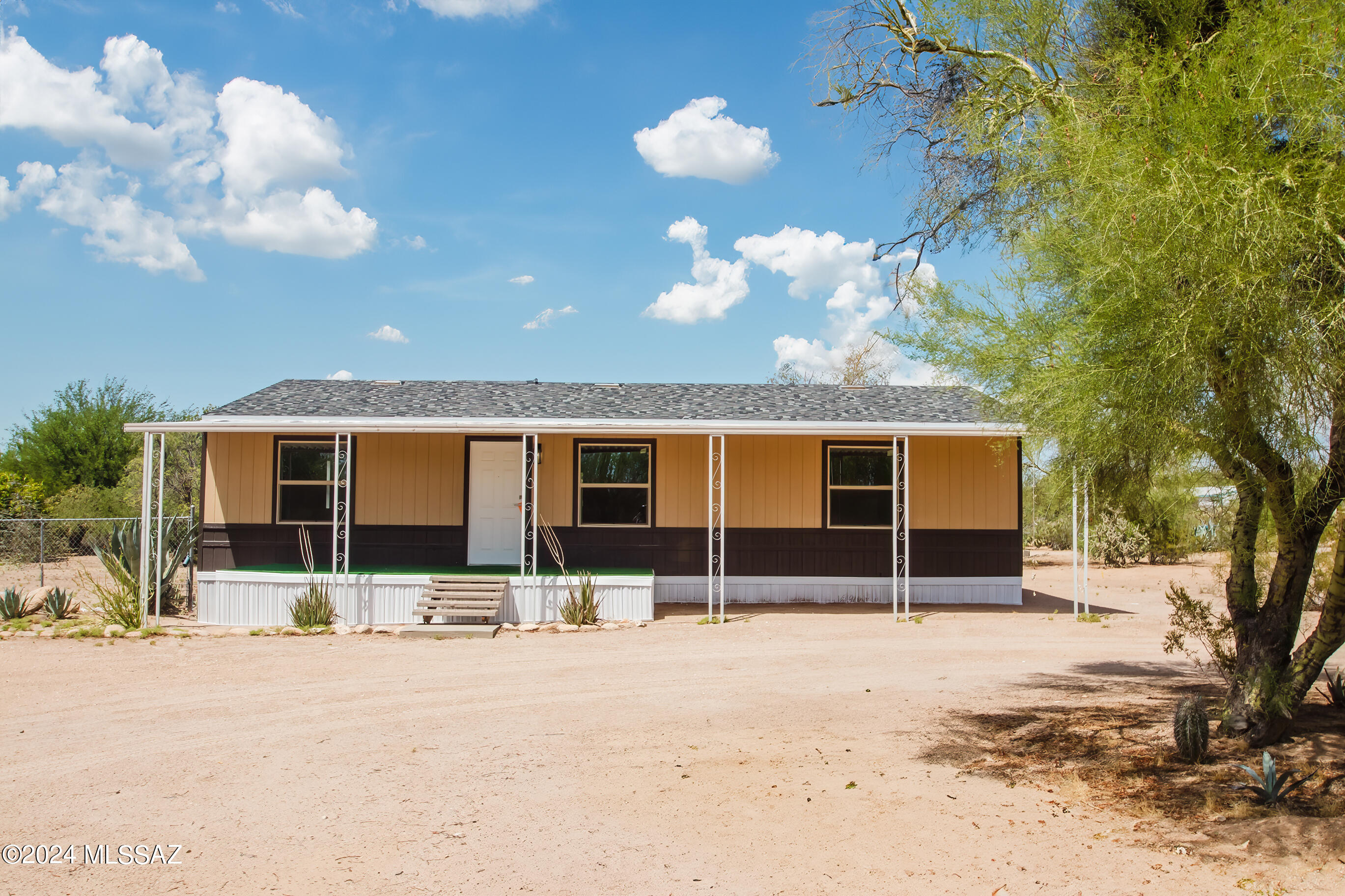 View Tucson, AZ 85743 mobile home