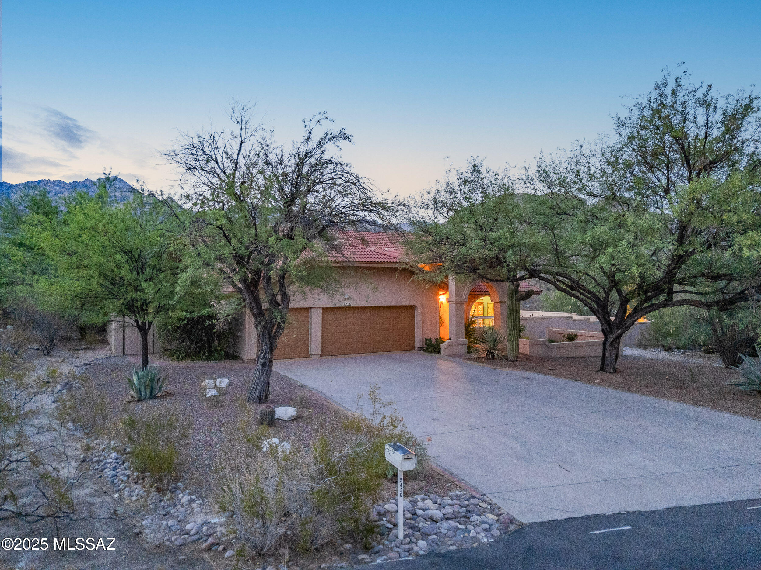5420 N Airway Drive