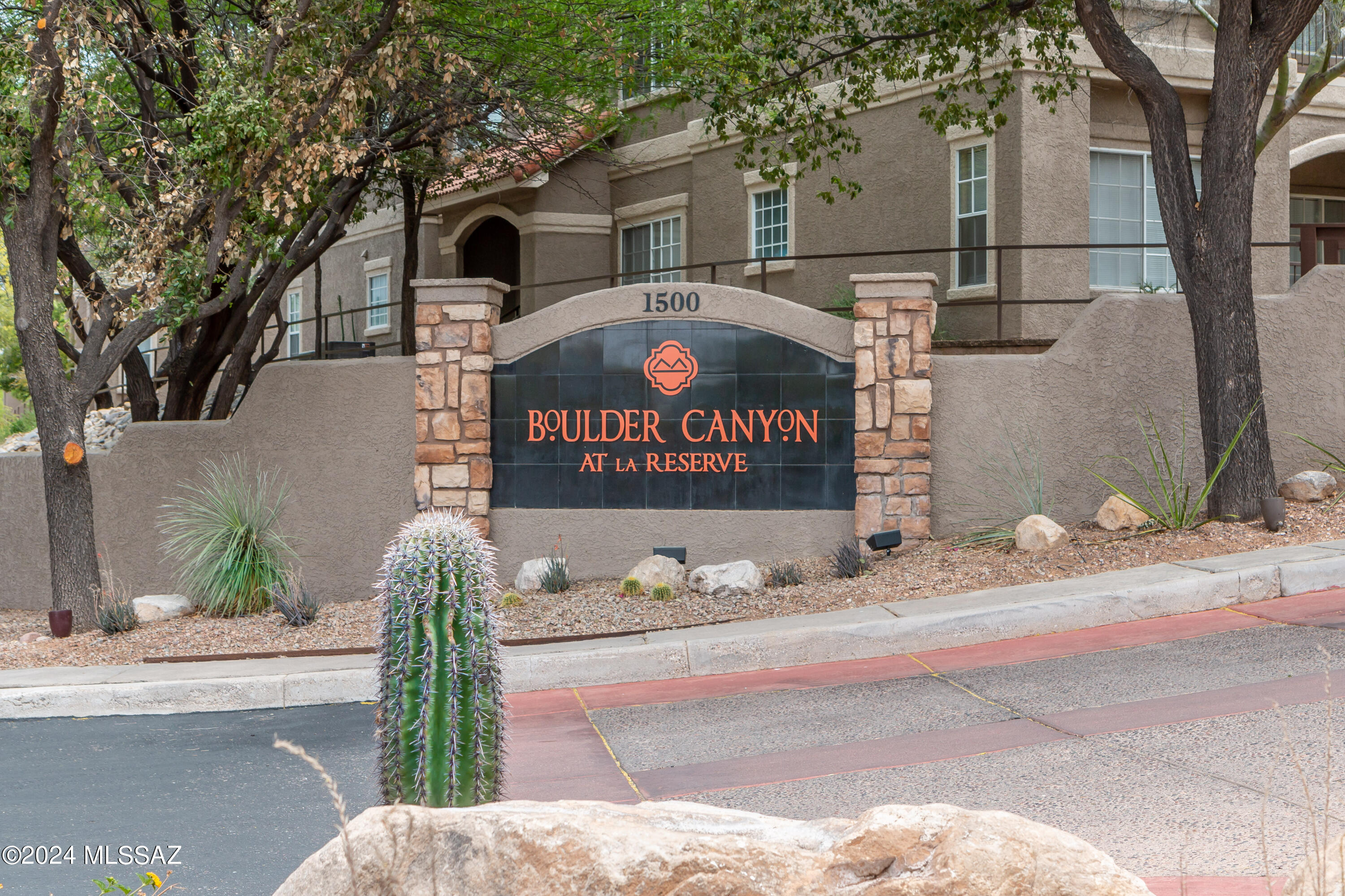 The Boulders at La Reserve Condominiums - Residential