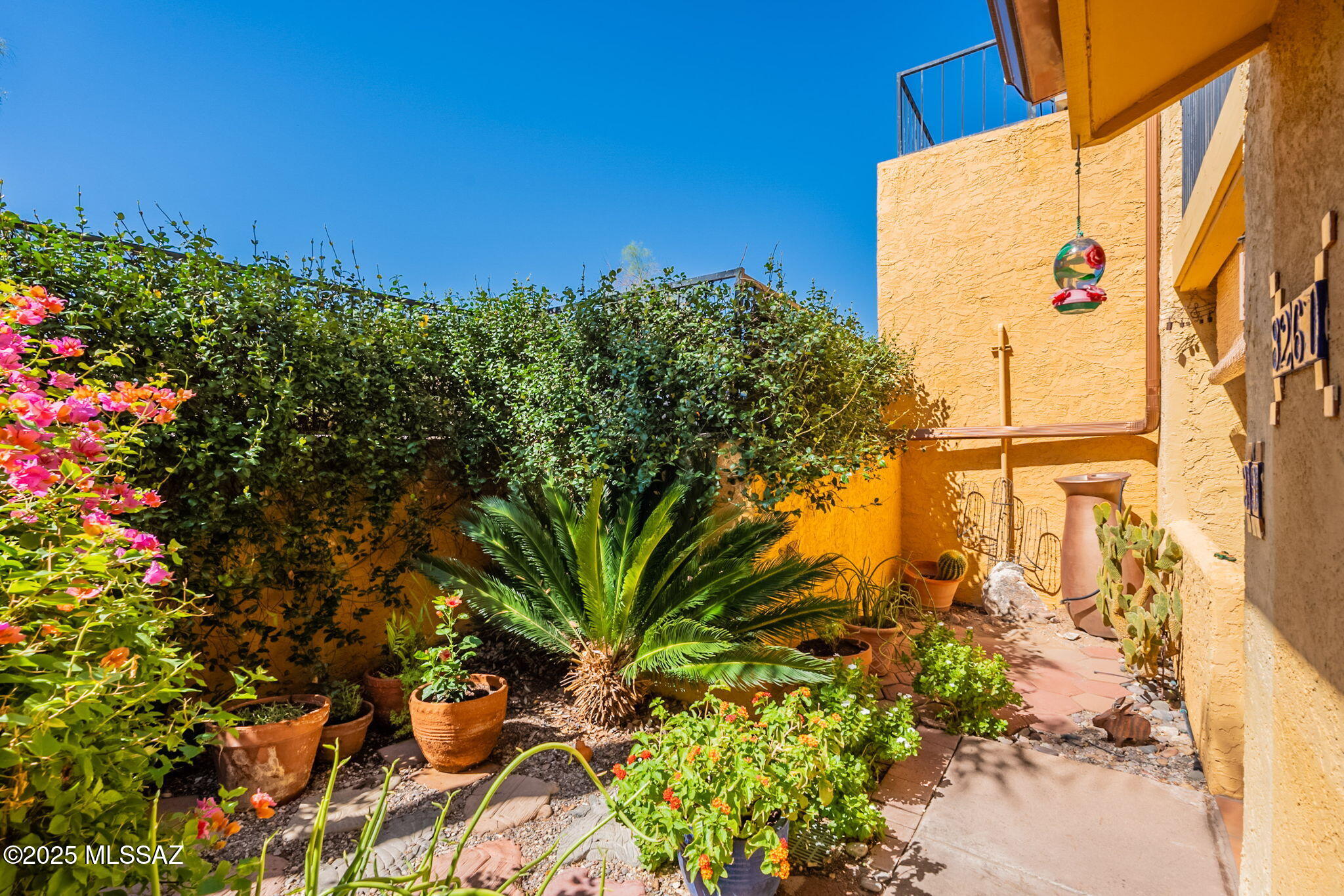 8267 N Oracle Road 39