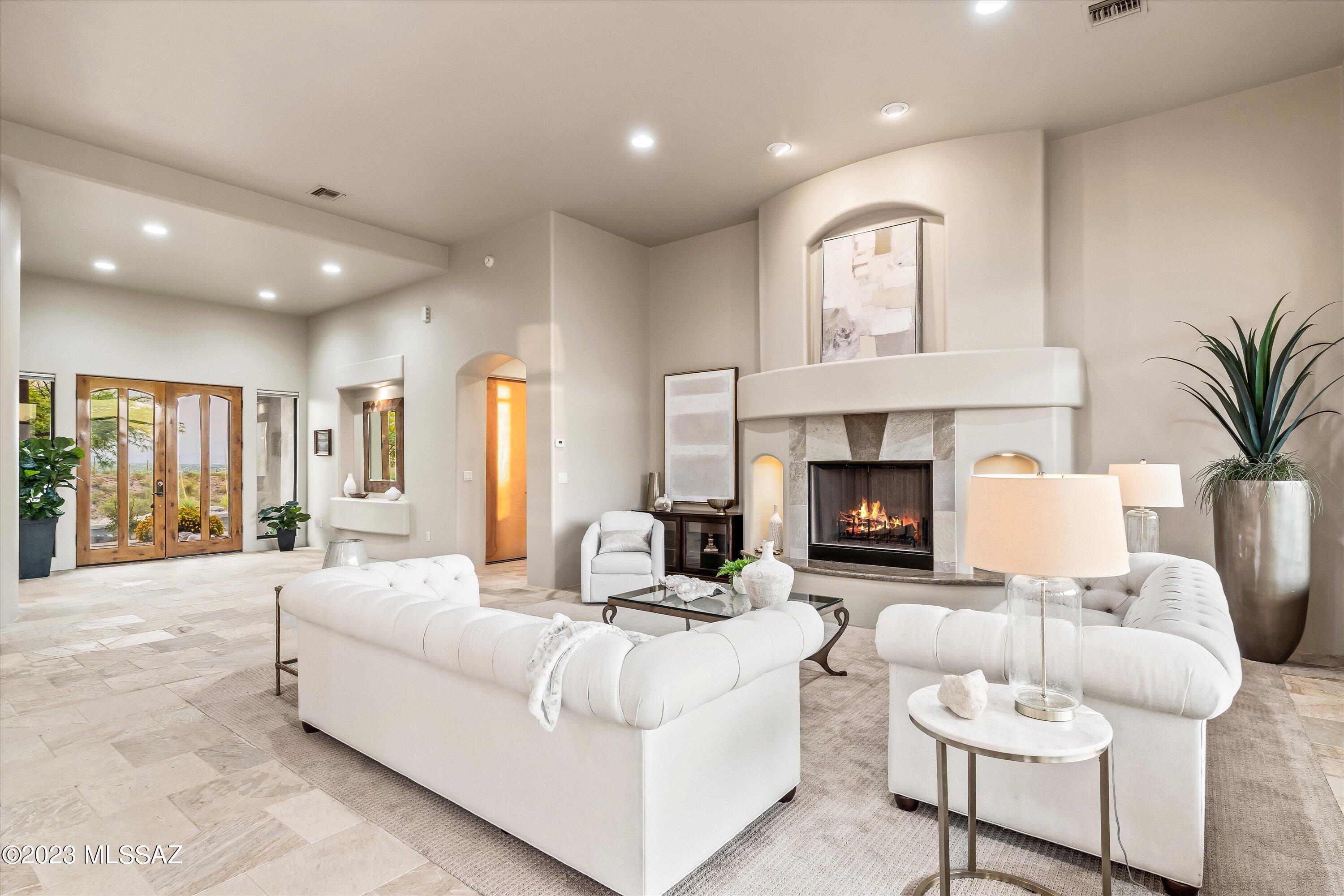 Sabino Mountain (1-290) - Residential
