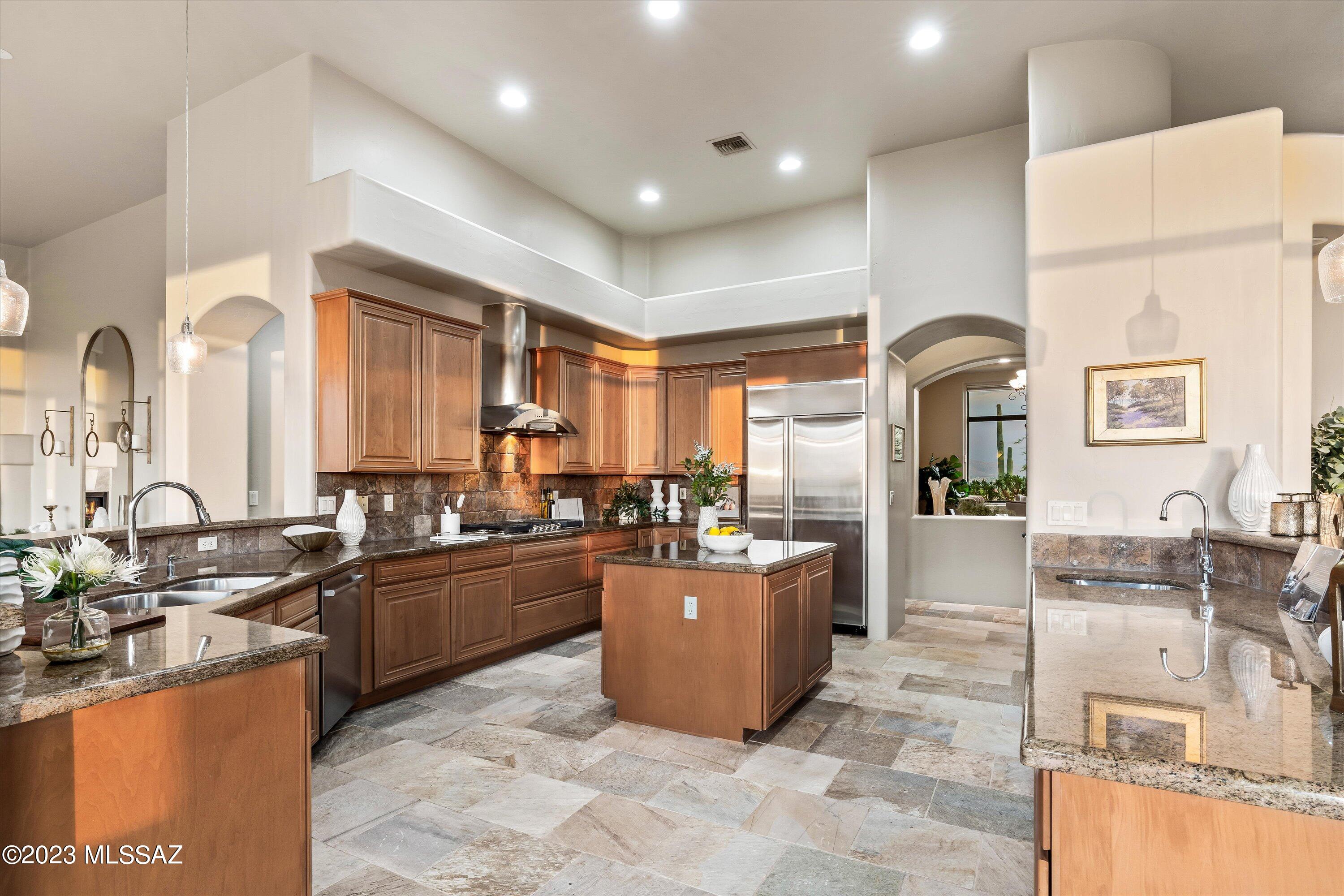 Sabino Mountain (1-290) - Residential
