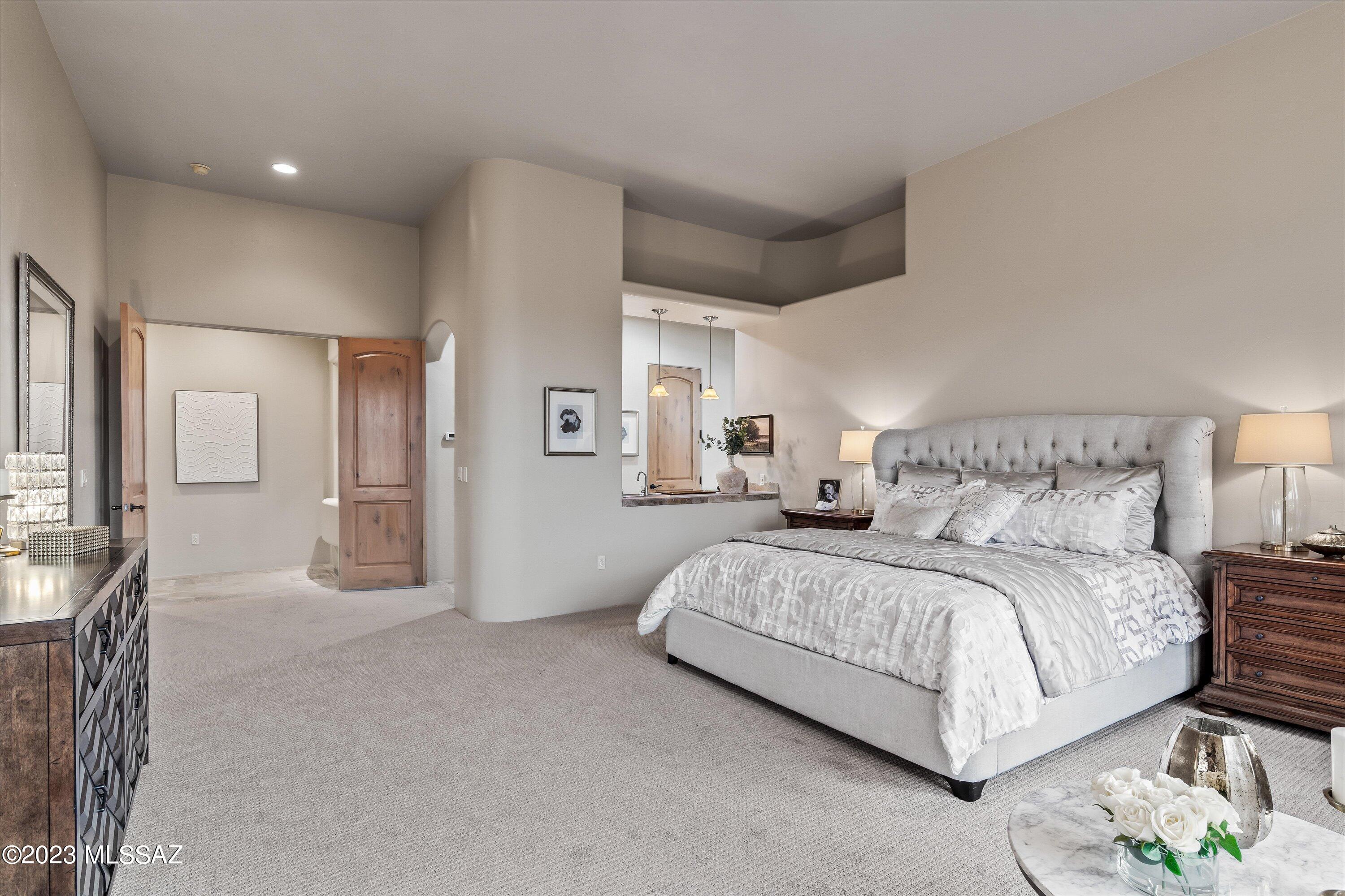 Sabino Mountain (1-290) - Residential