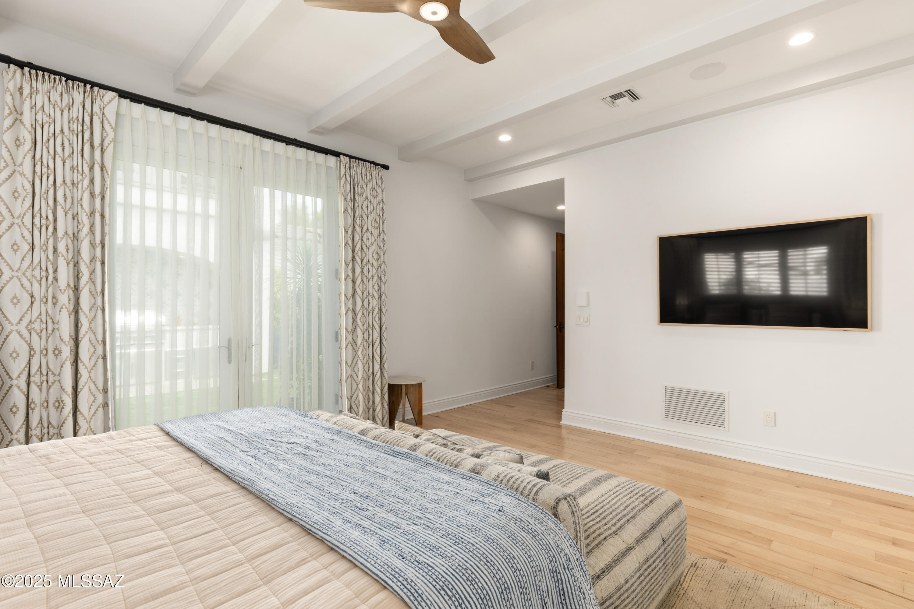 University Manor - Residential