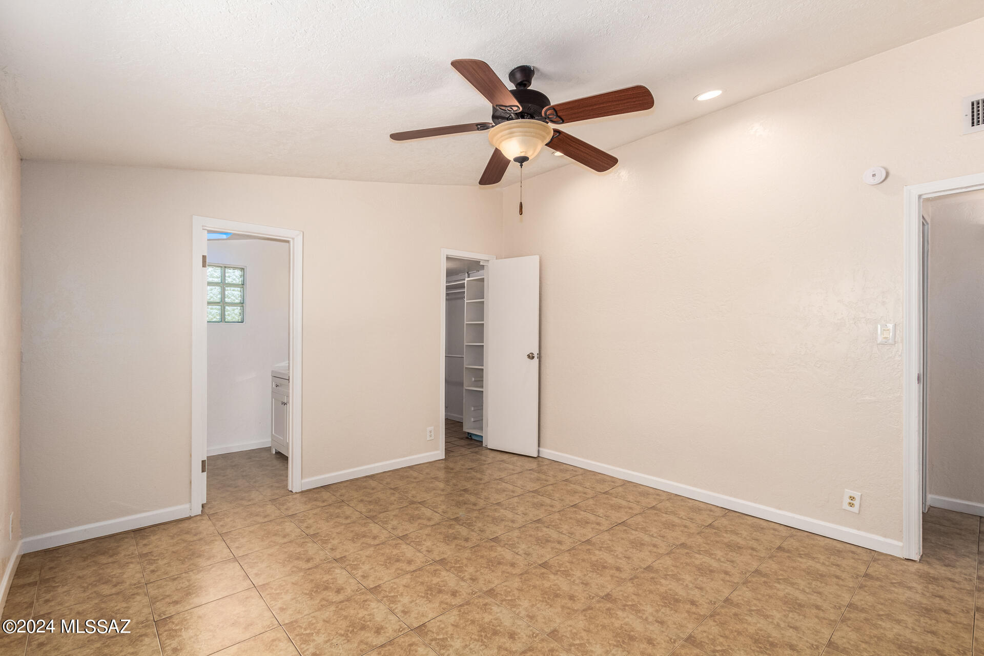 Pueblo Gardens - Residential