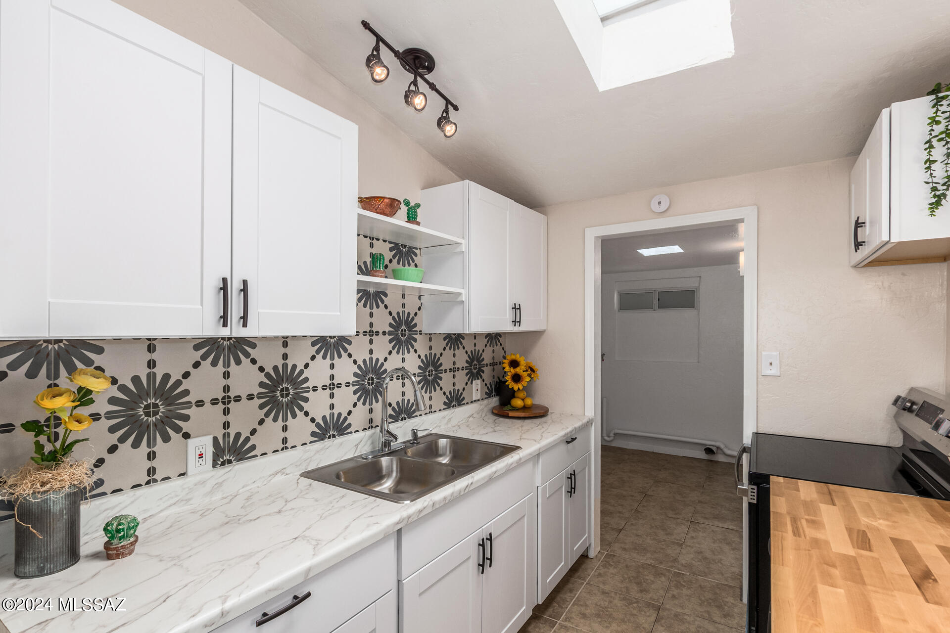 Pueblo Gardens - Residential