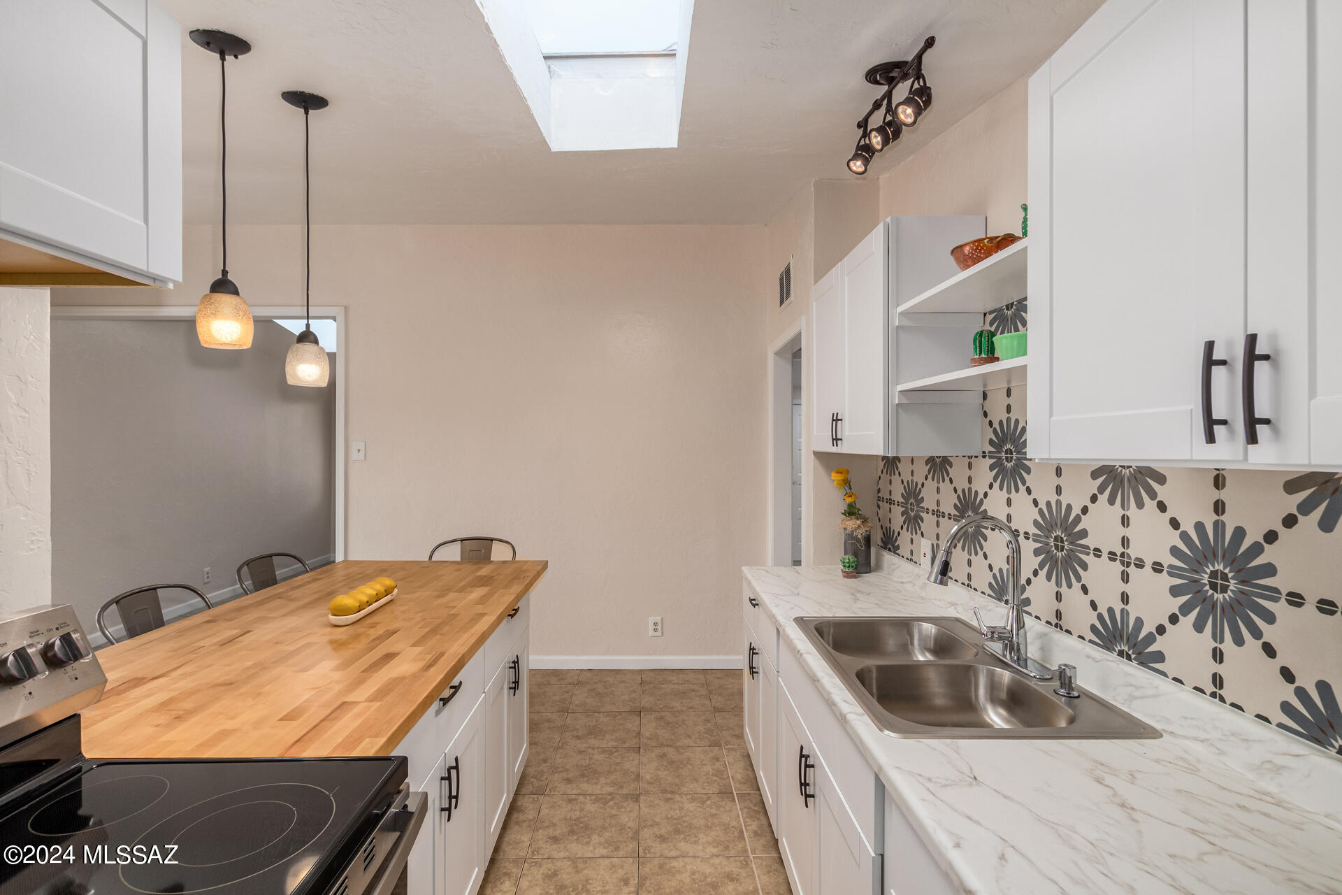 Pueblo Gardens - Residential