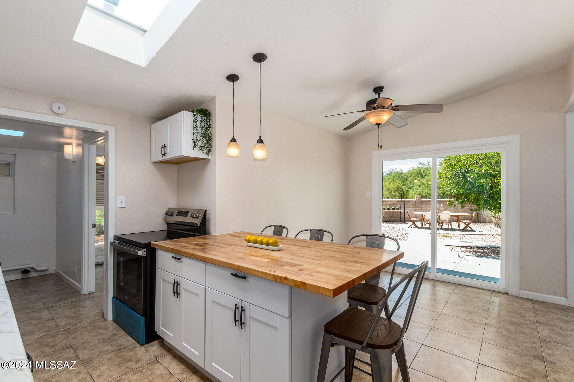 Pueblo Gardens - Residential