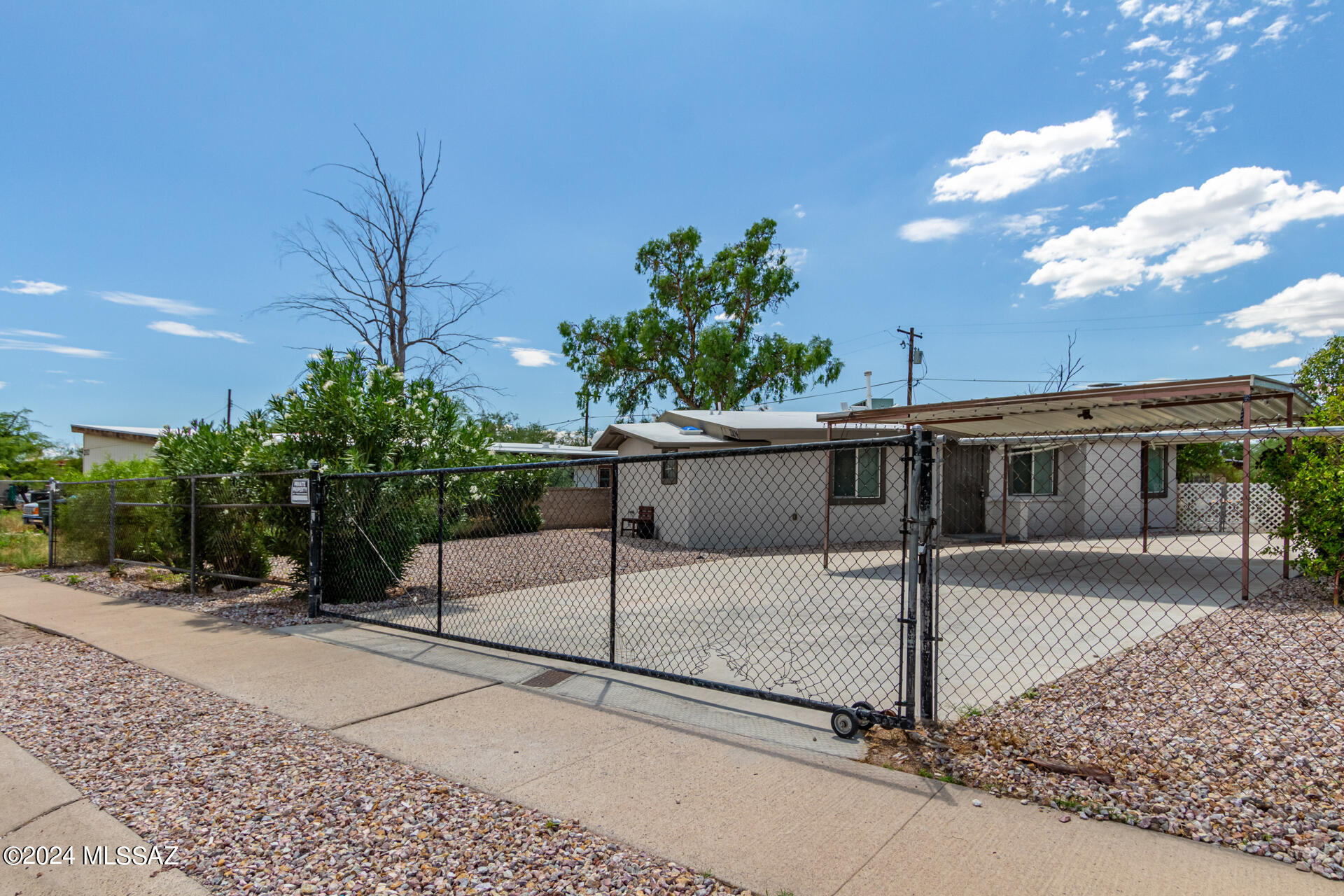 Pueblo Gardens - Residential