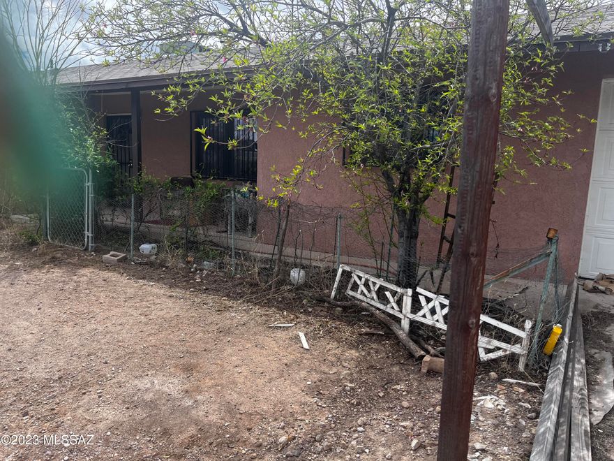 Property is being sold ( IN ITS PRESENT CONDITION)
Property is being sold by Santa Cruz County Fiduciary 
No clue report  or SPDS will be available
