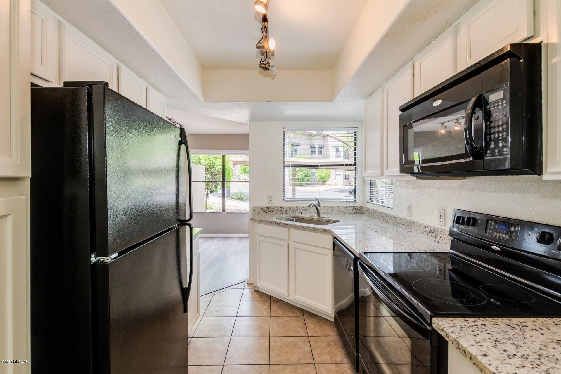 Greens at Ventana Canyon - Residential