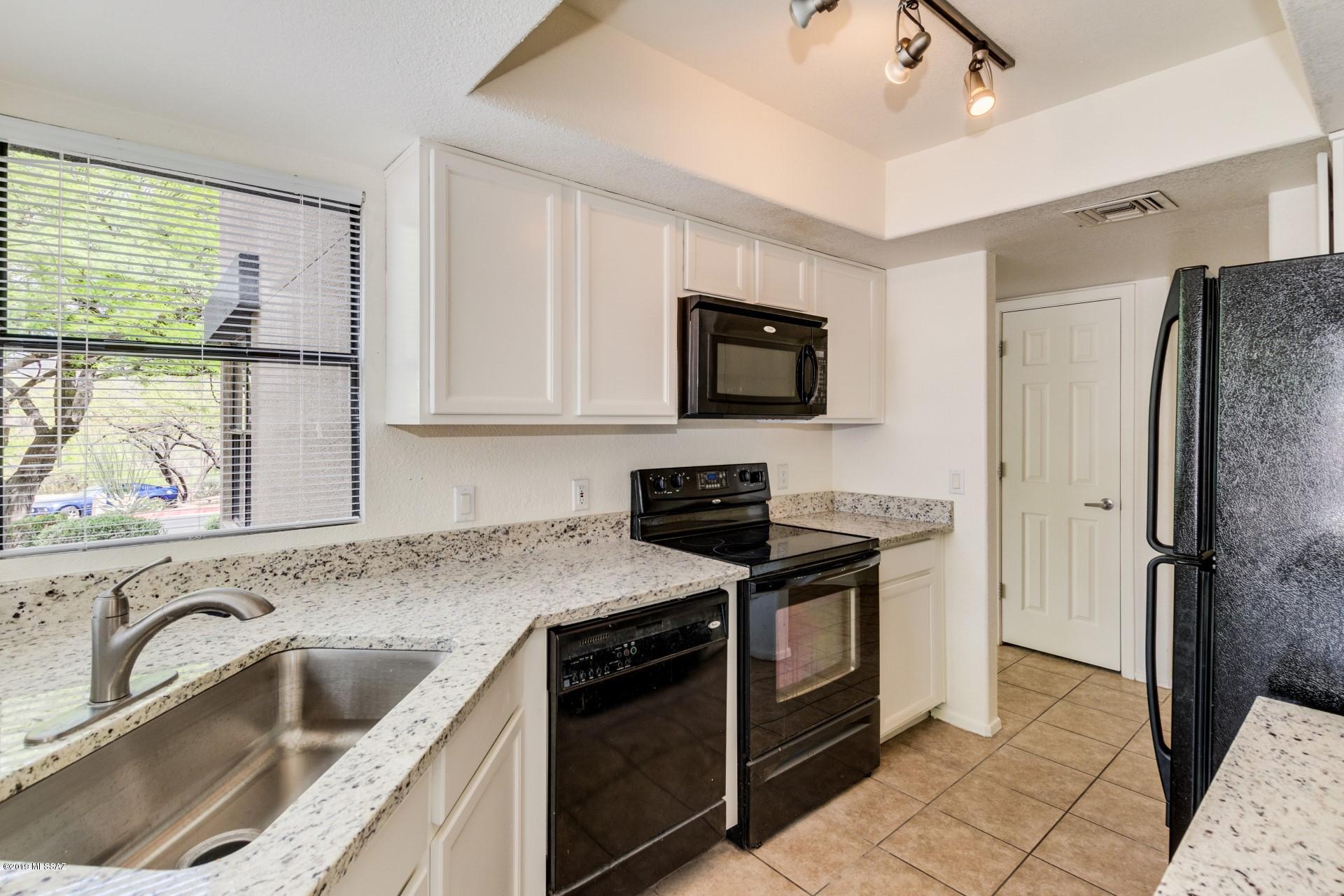 Greens at Ventana Canyon - Residential
