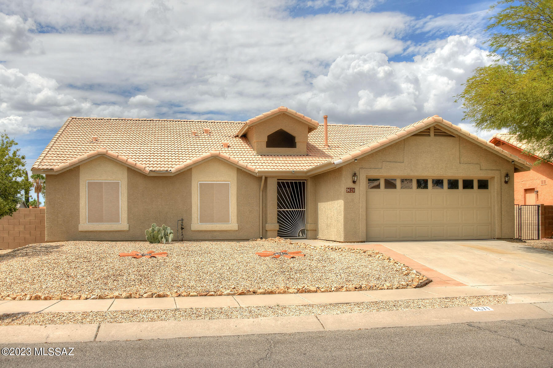 Elliott Homes At Rita Ranch (1-521) - Residential