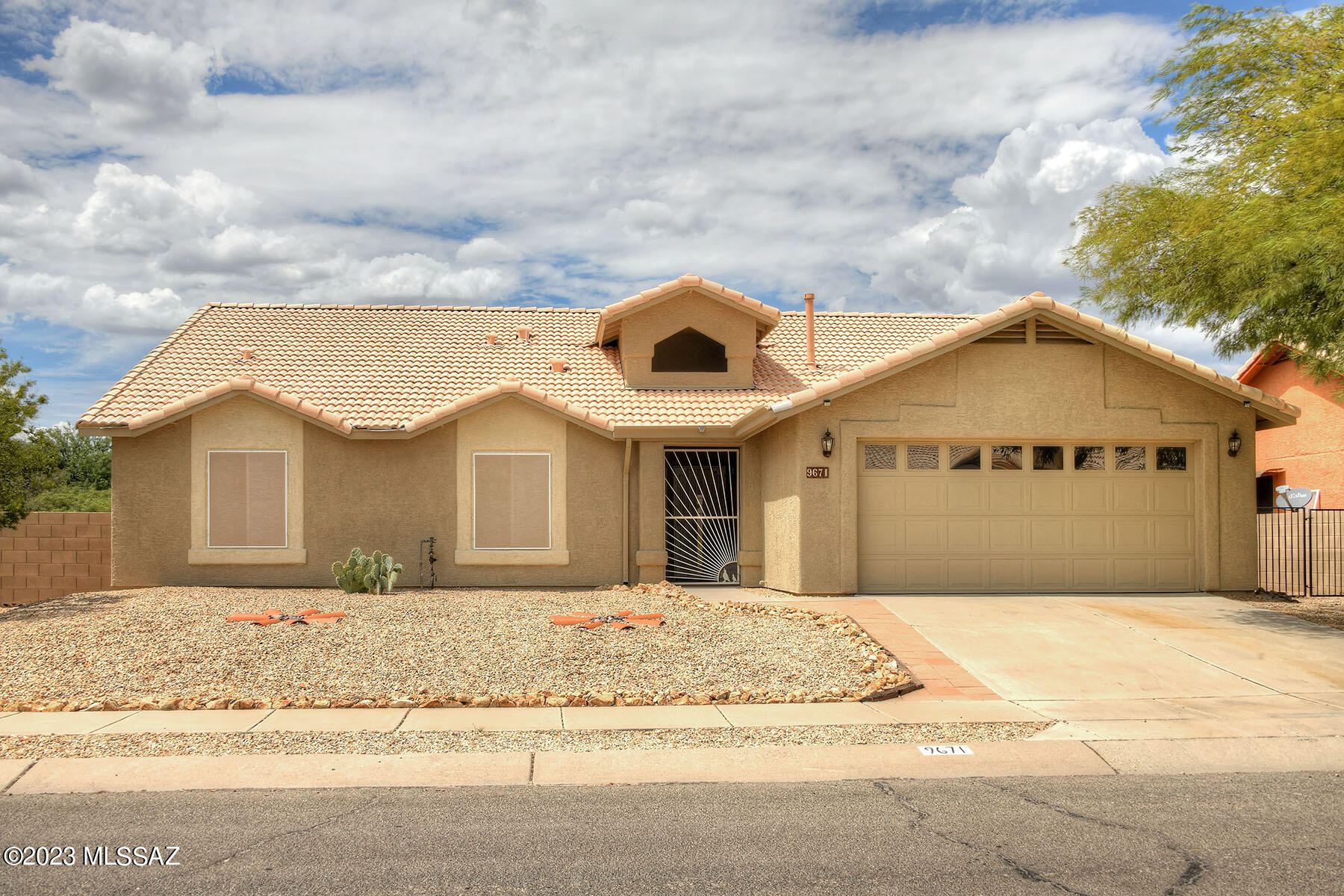 Elliott Homes At Rita Ranch (1-521) - Residential