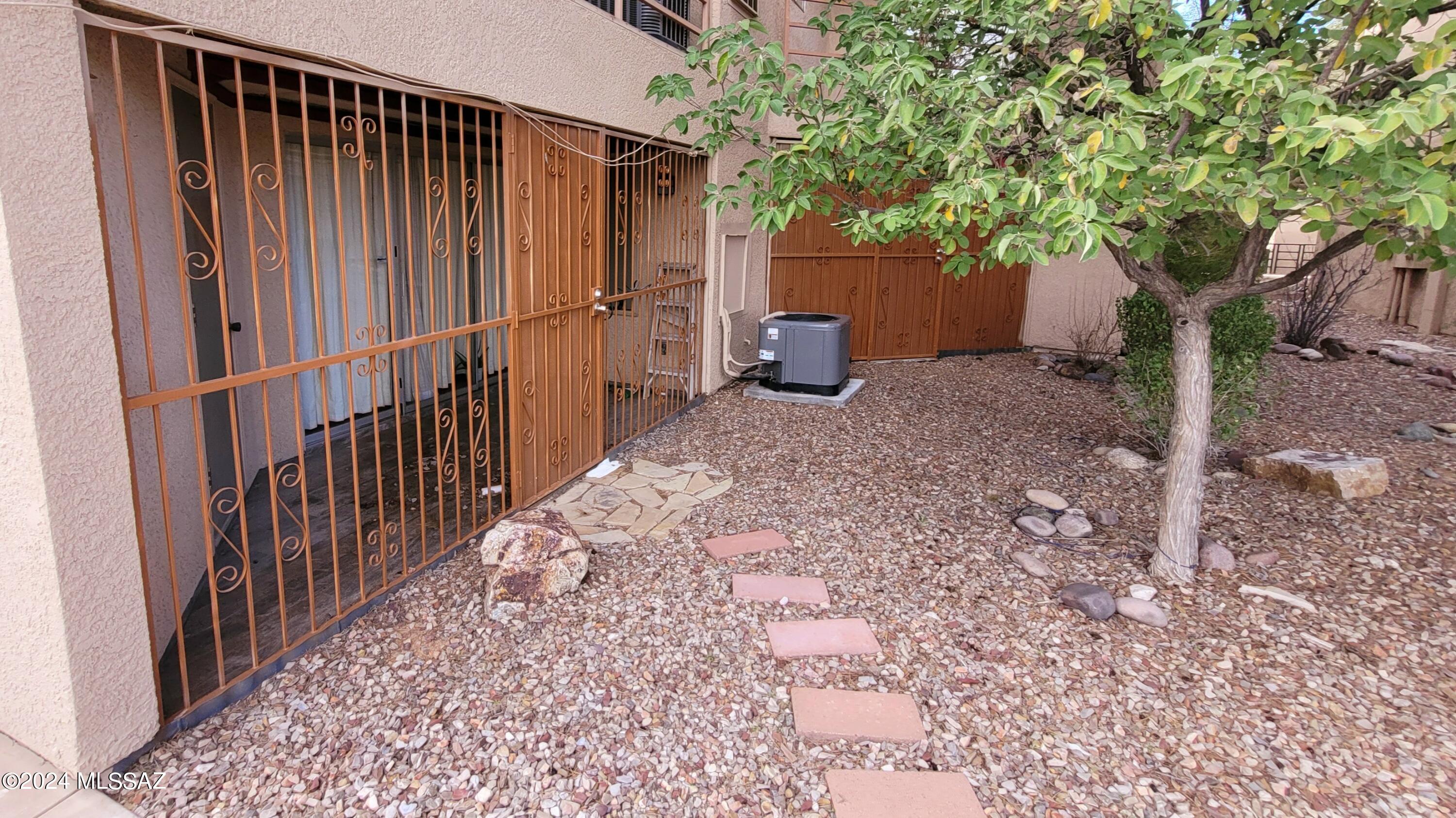 La Vida - Residential