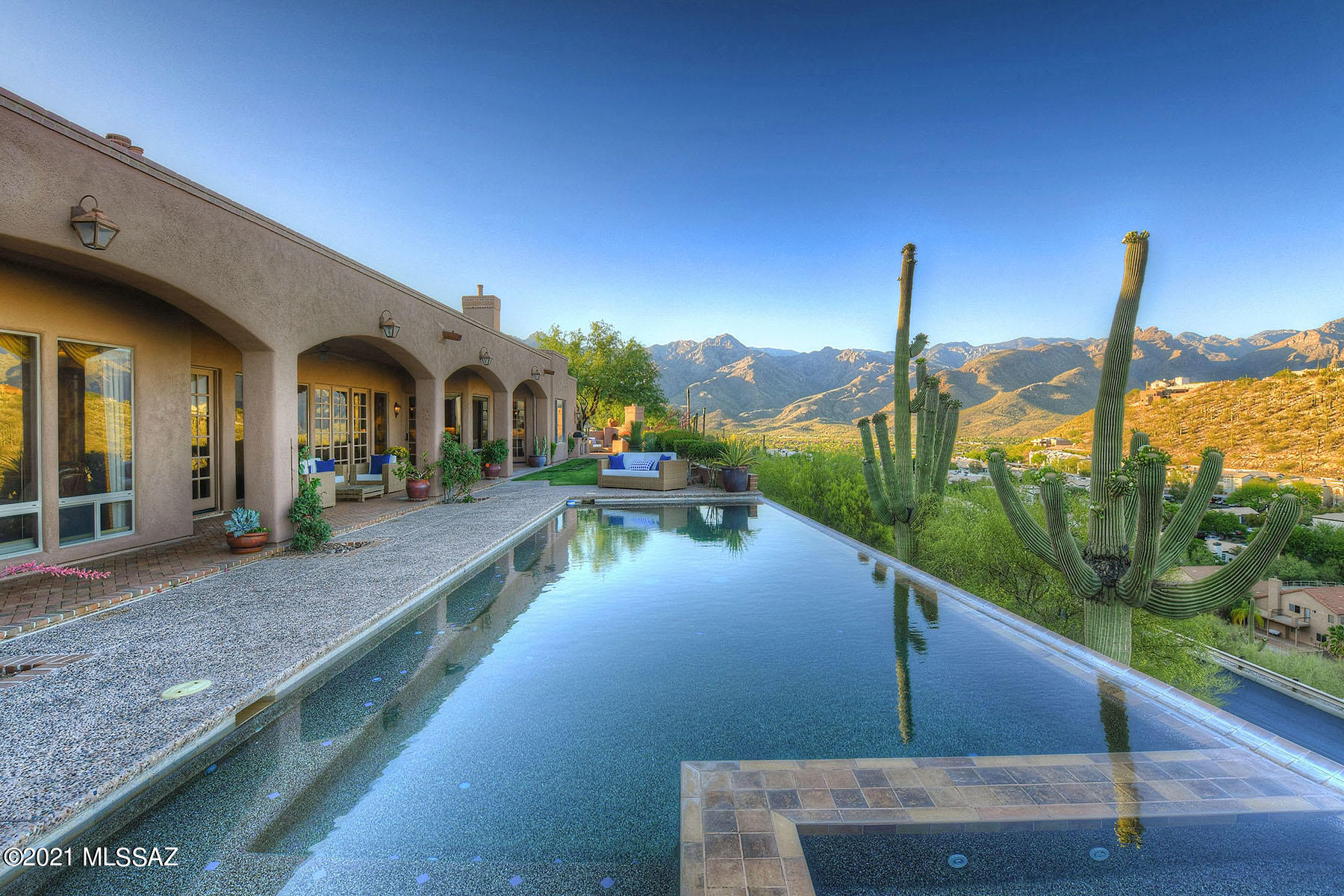 Sabino Mountain (1-290) - Residential