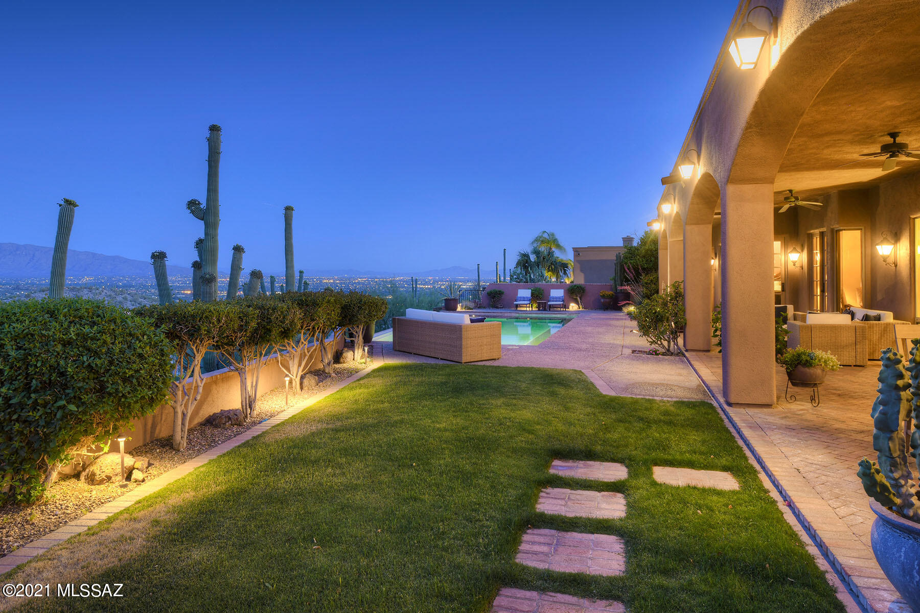 Sabino Mountain (1-290) - Residential