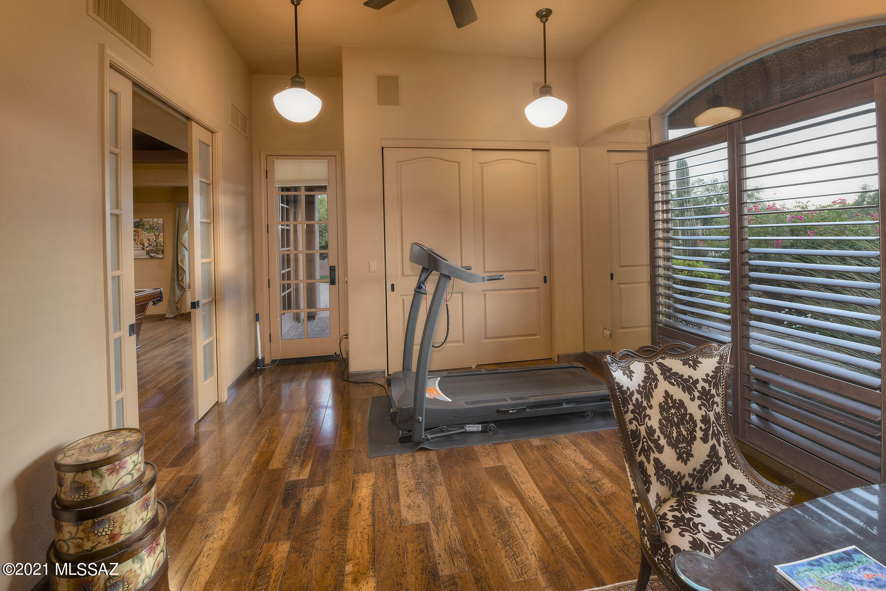 Sabino Mountain (1-290) - Residential