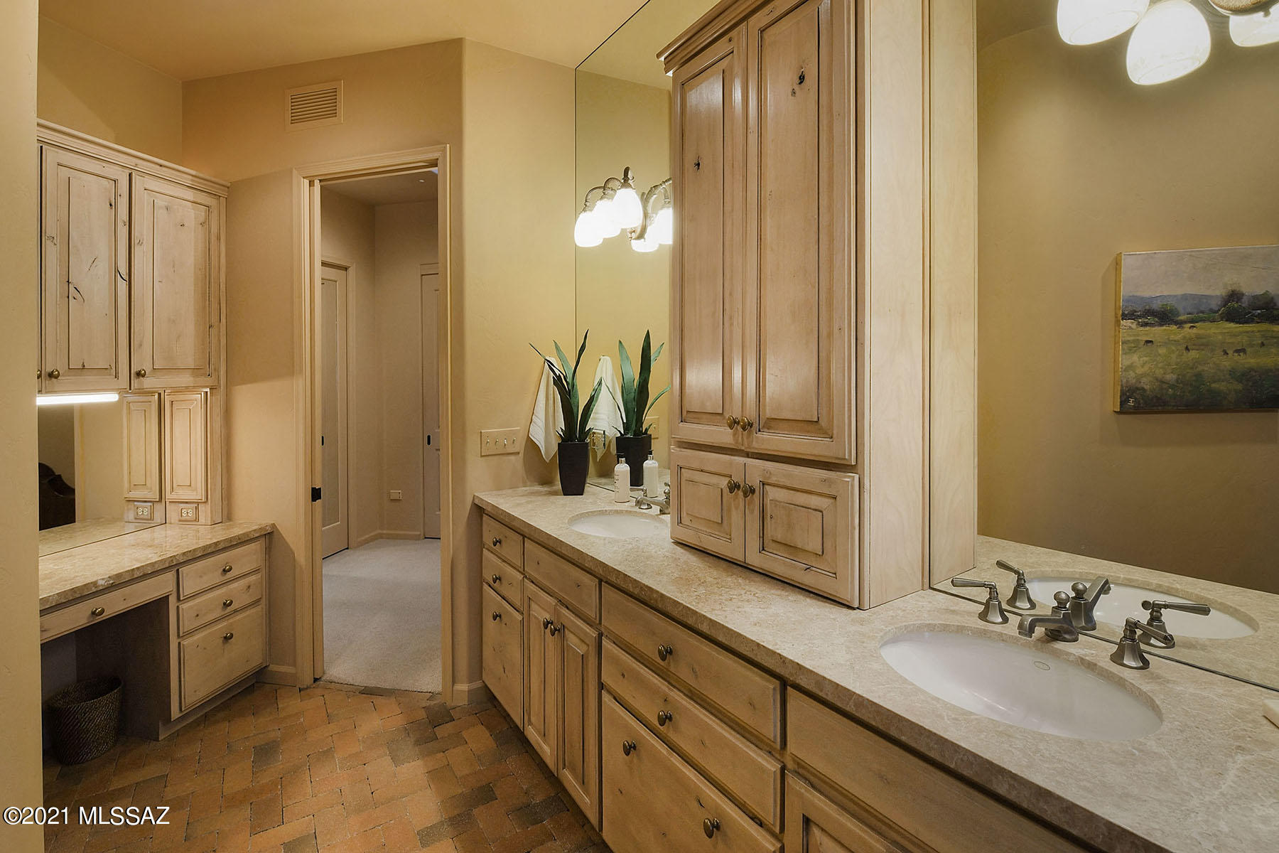 Sabino Mountain (1-290) - Residential