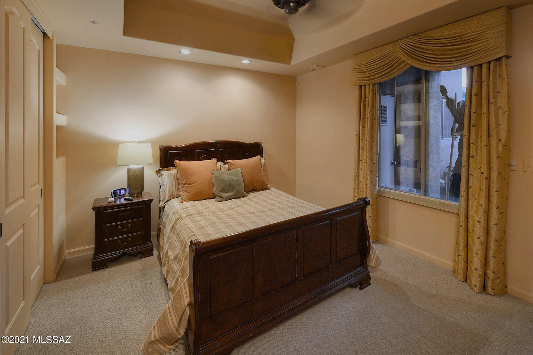 Sabino Mountain (1-290) - Residential