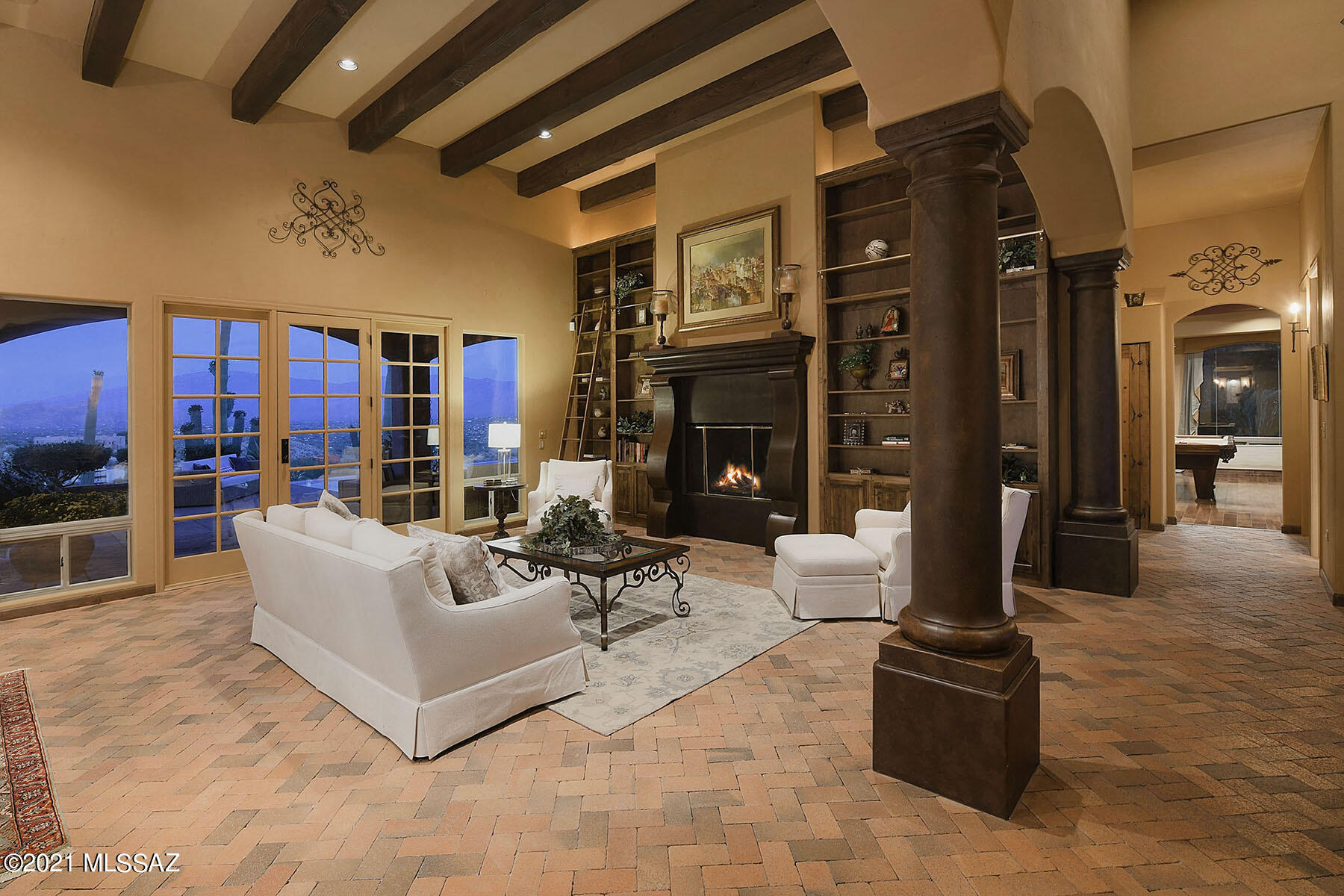 Sabino Mountain (1-290) - Residential