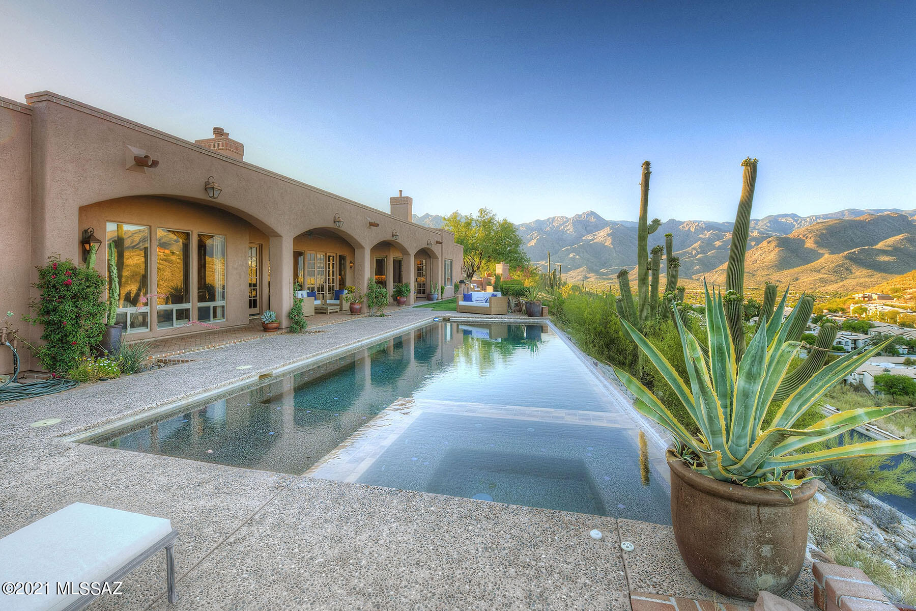 Sabino Mountain (1-290) - Residential