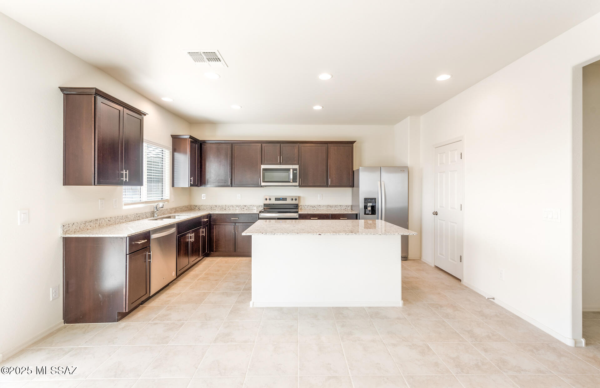 817 W Calle El Teclado