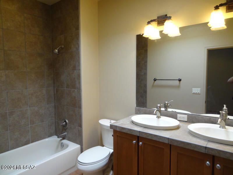 Dos Tiburones Townhouses (1-34) - Residential Lease