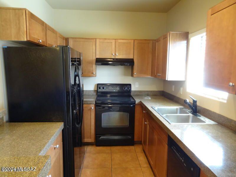 Dos Tiburones Townhouses (1-34) - Residential Lease