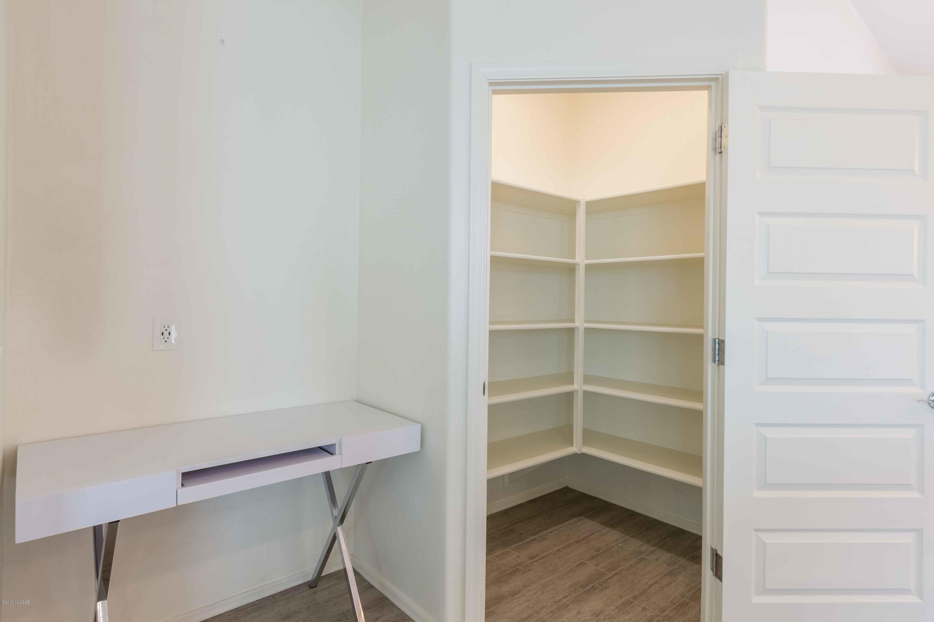 La Estancia De Tucson (1-330) - Residential