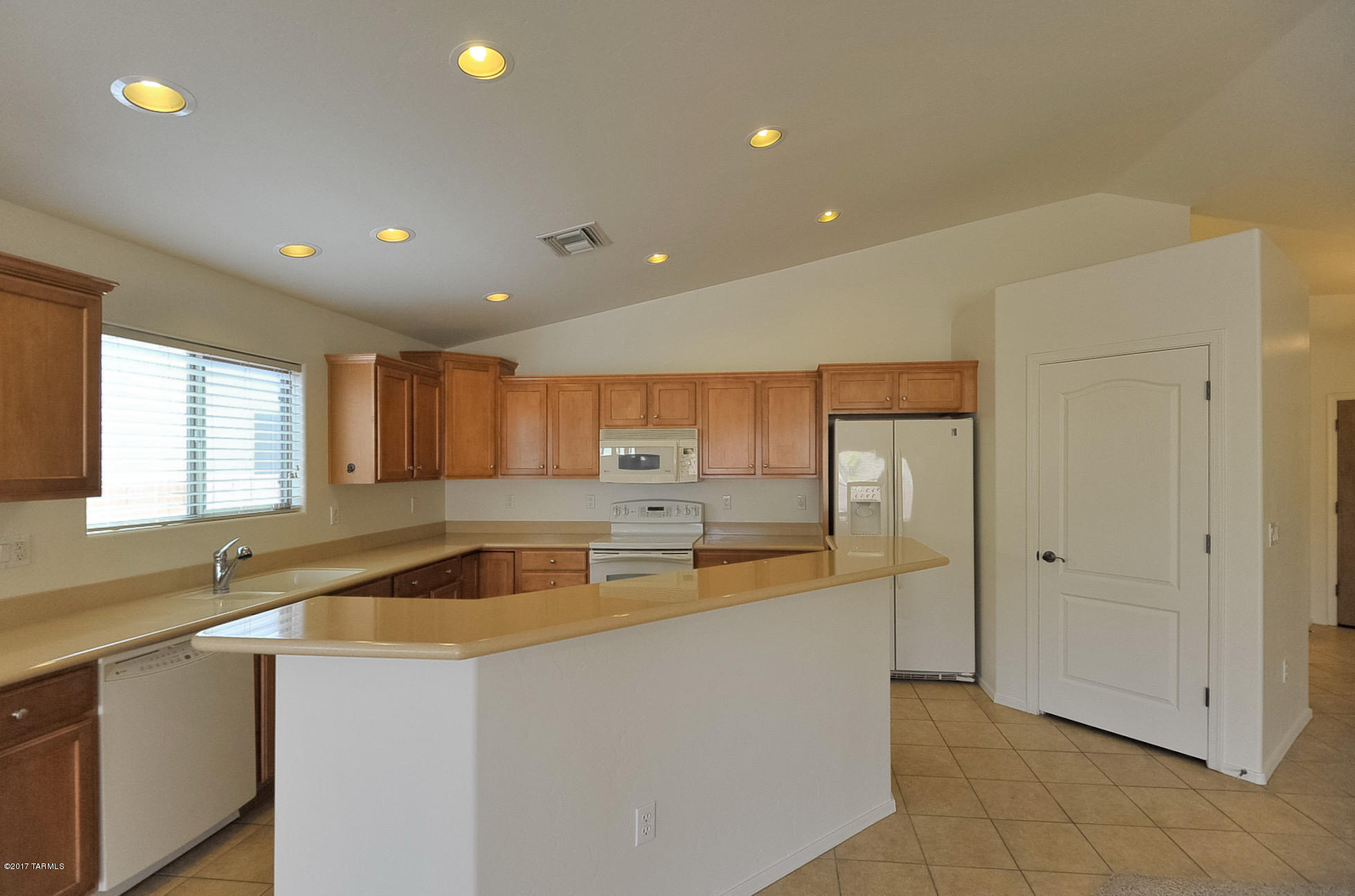 Valencia Reserve (1-326) - Residential Lease