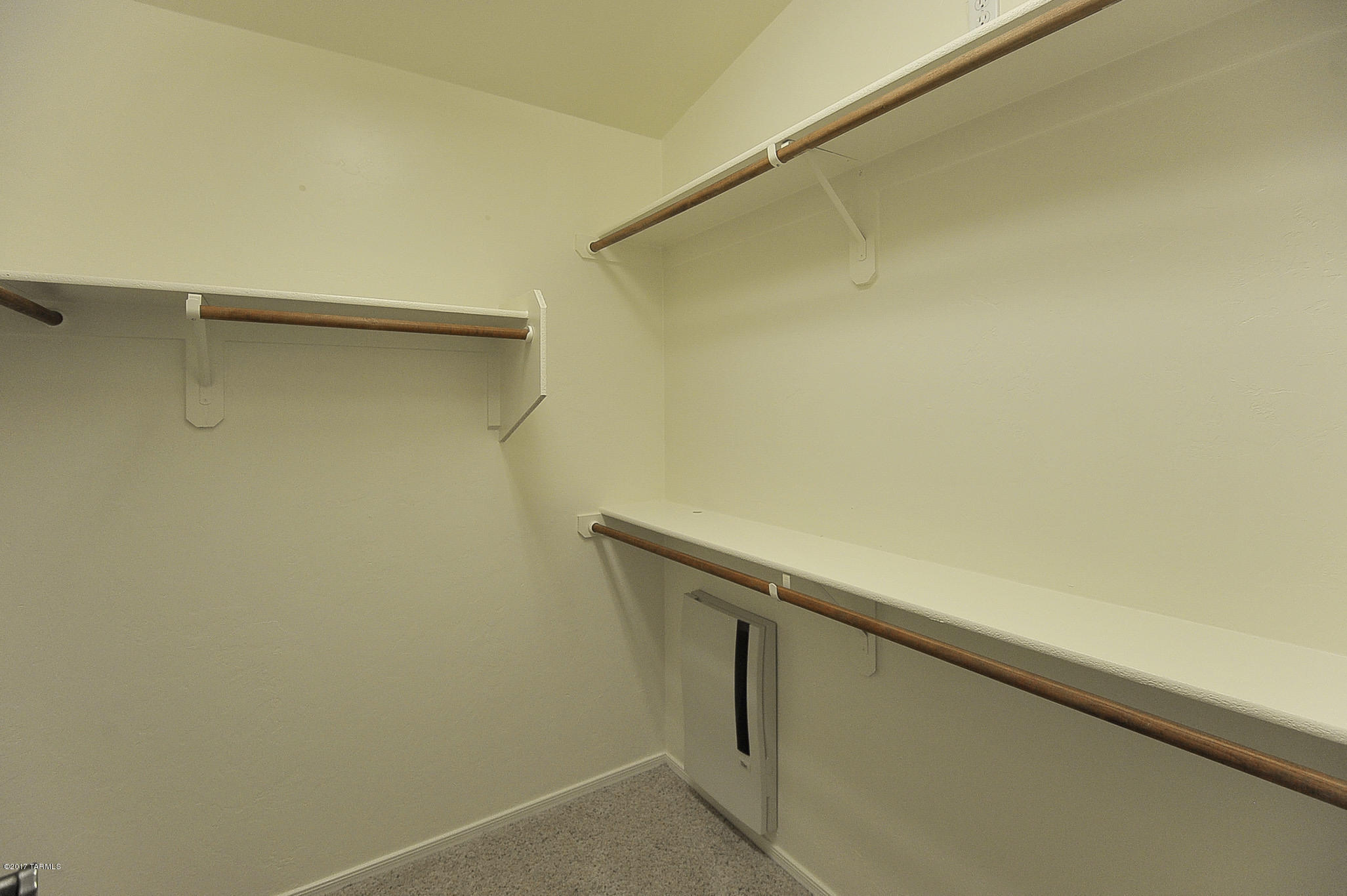 Valencia Reserve (1-326) - Residential Lease