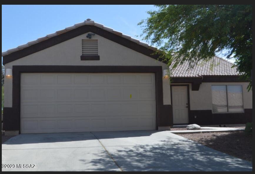 Diamond Key At Rita Ranch NO. 2 (1-67) - Residential Lease