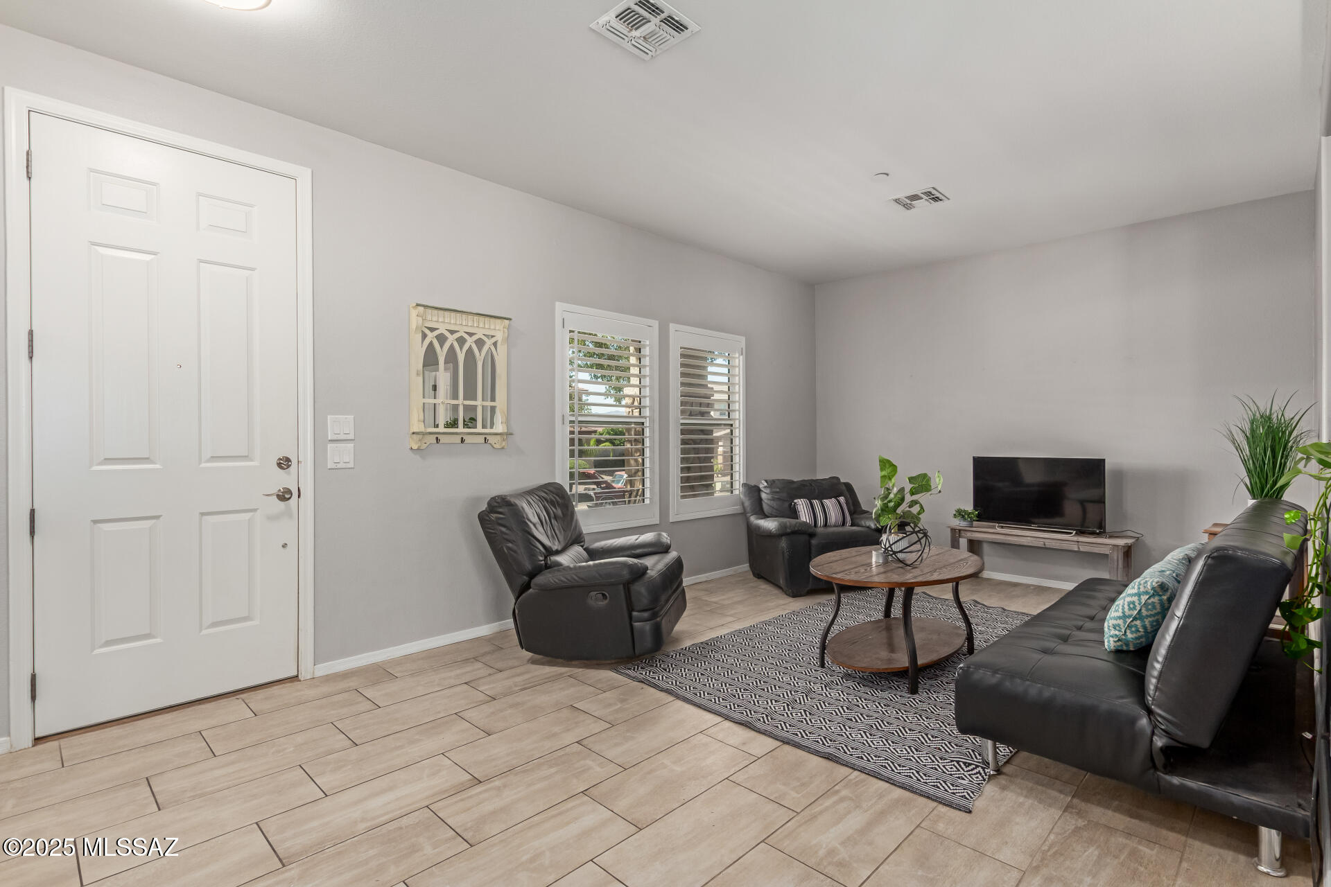 5512 W Beetle Drive