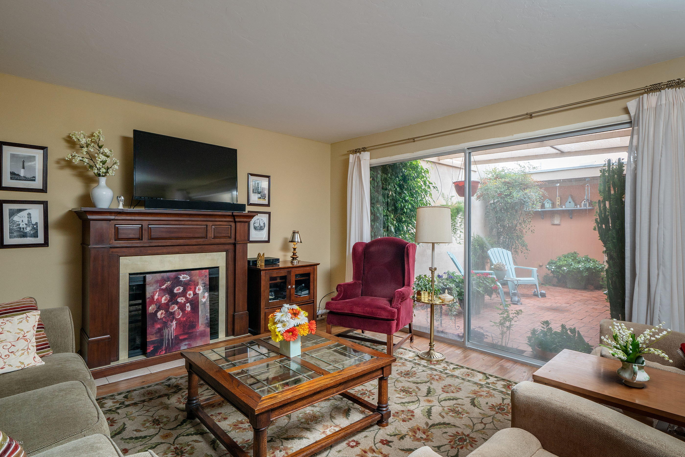Rolling Hills Towne House - Residential