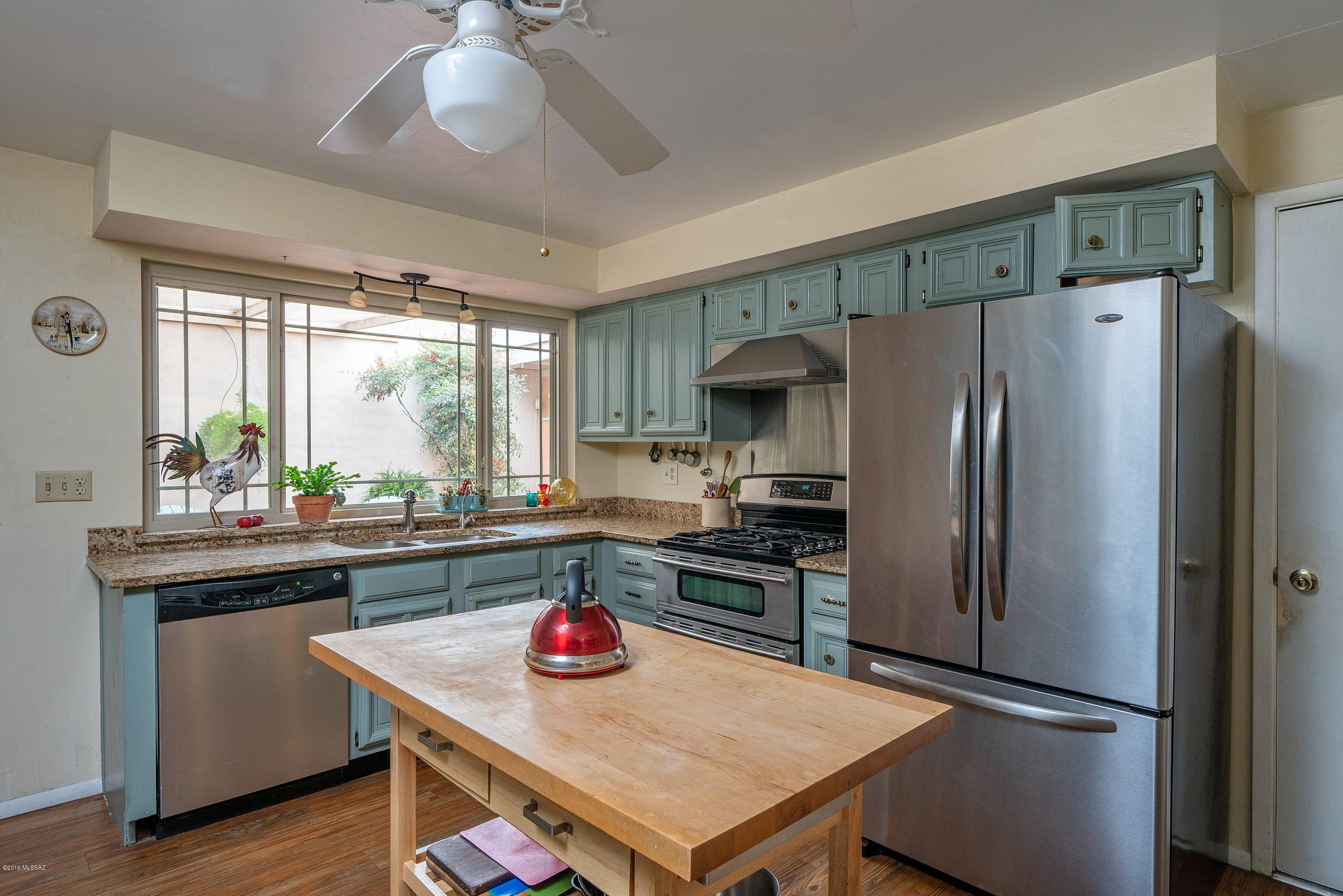Rolling Hills Towne House - Residential