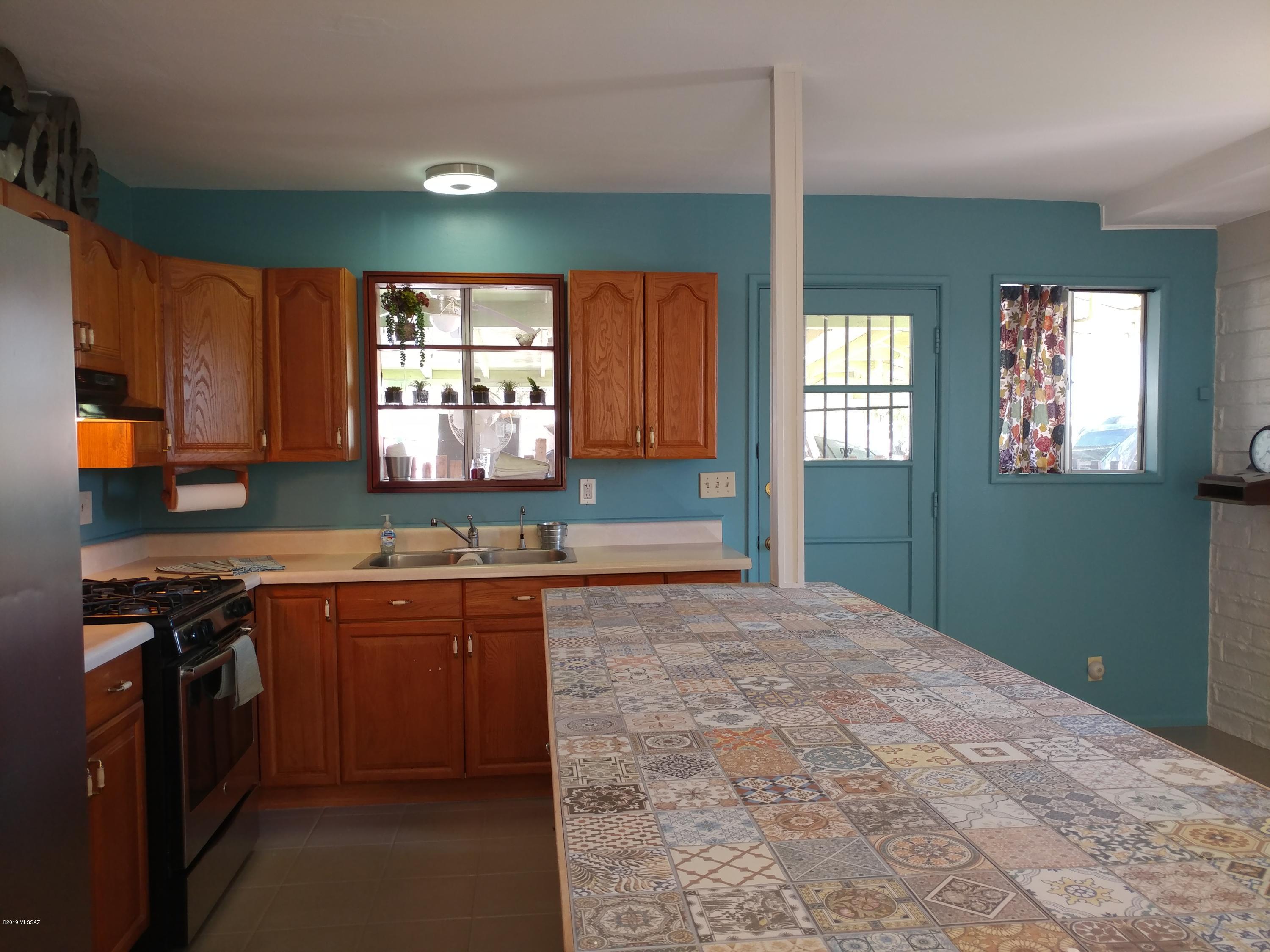 Tucson, Arizona 85710, United States, 3 Bedrooms Bedrooms, ,2 BathroomsBathrooms,Residential,Active,82521