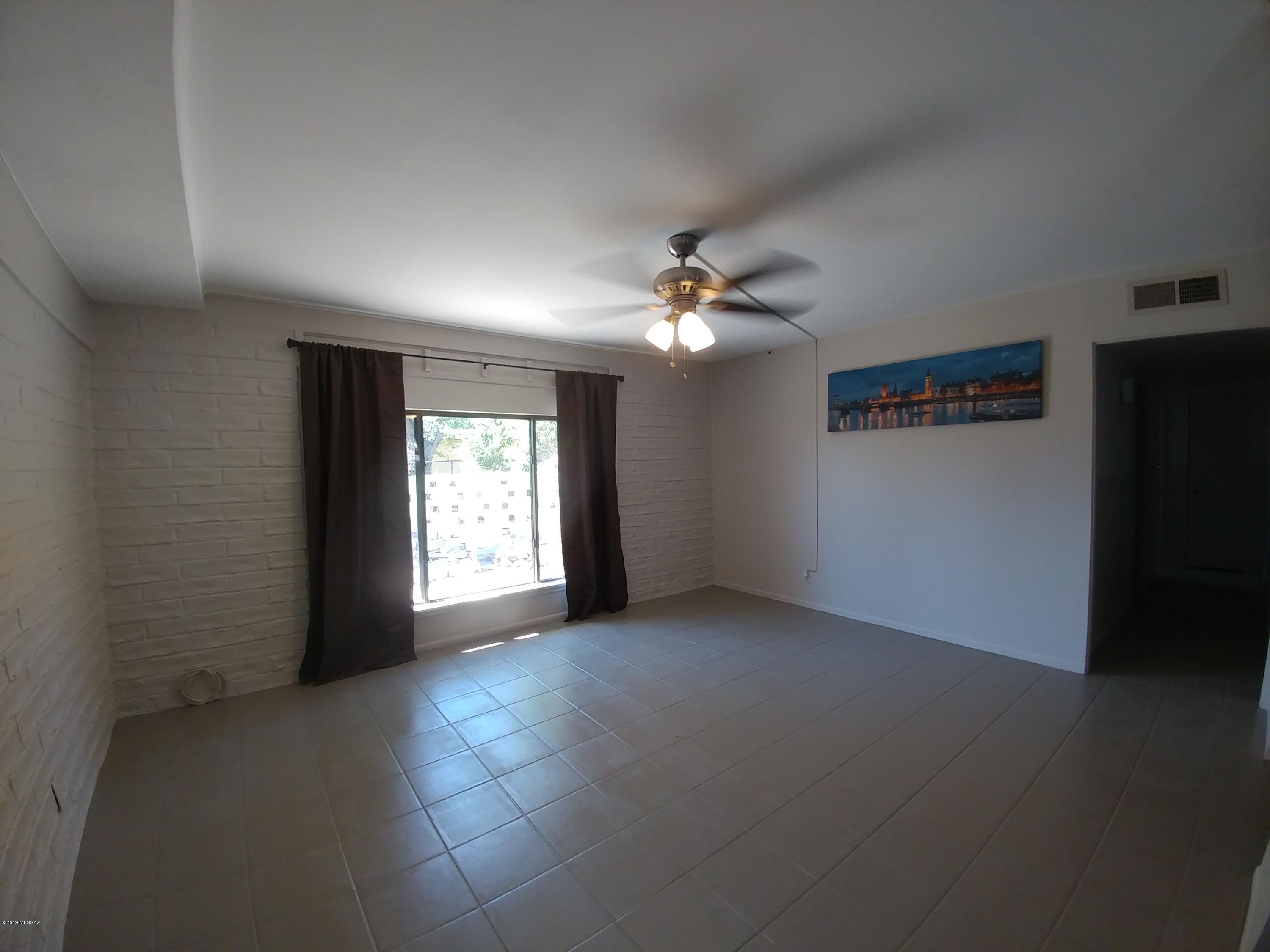 Tucson, Arizona 85710, United States, 3 Bedrooms Bedrooms, ,2 BathroomsBathrooms,Residential,Active,82521