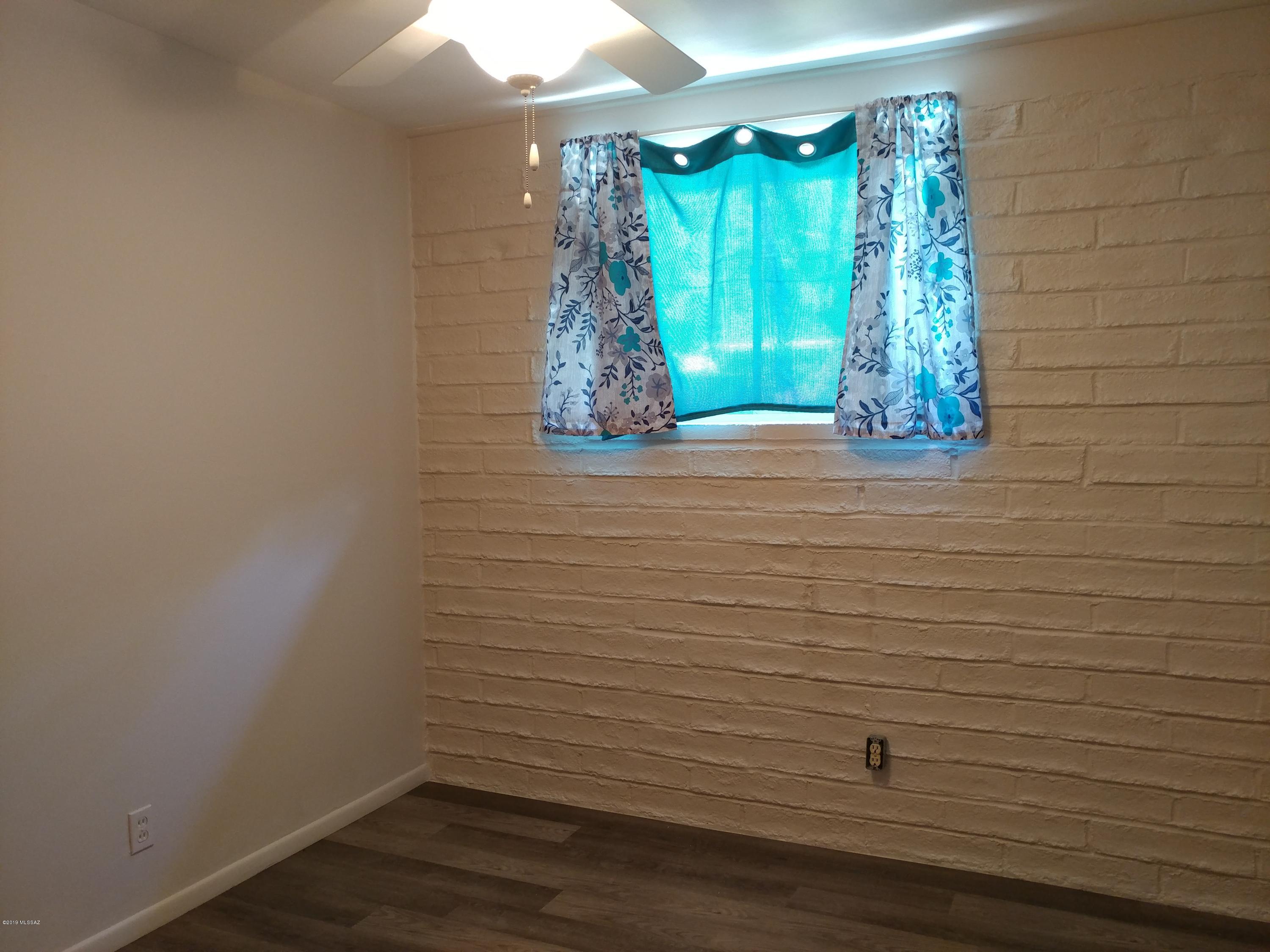 Tucson, Arizona 85710, United States, 3 Bedrooms Bedrooms, ,2 BathroomsBathrooms,Residential,Active,82521