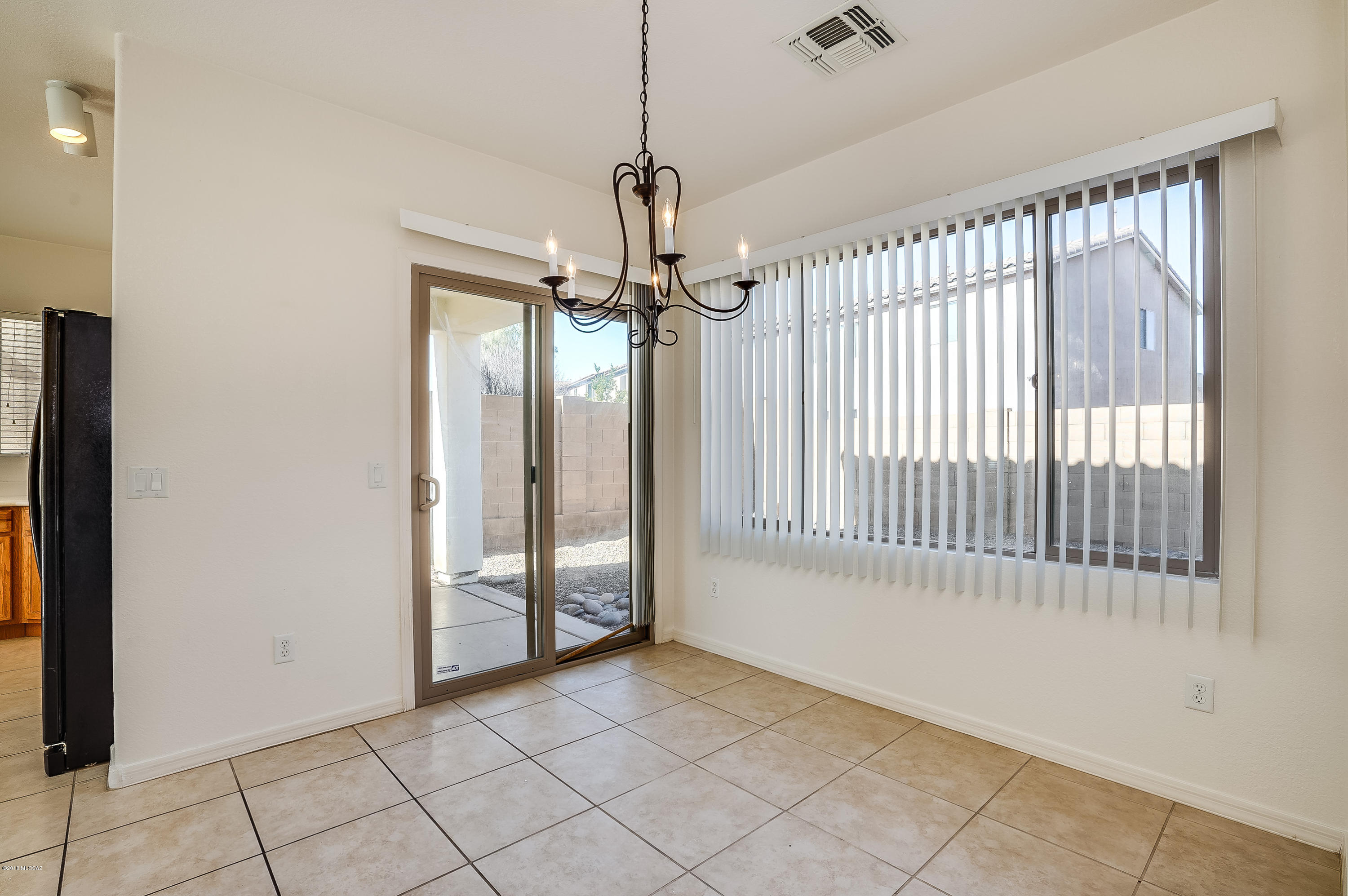 Presidio De Cancion (1-200) - Residential