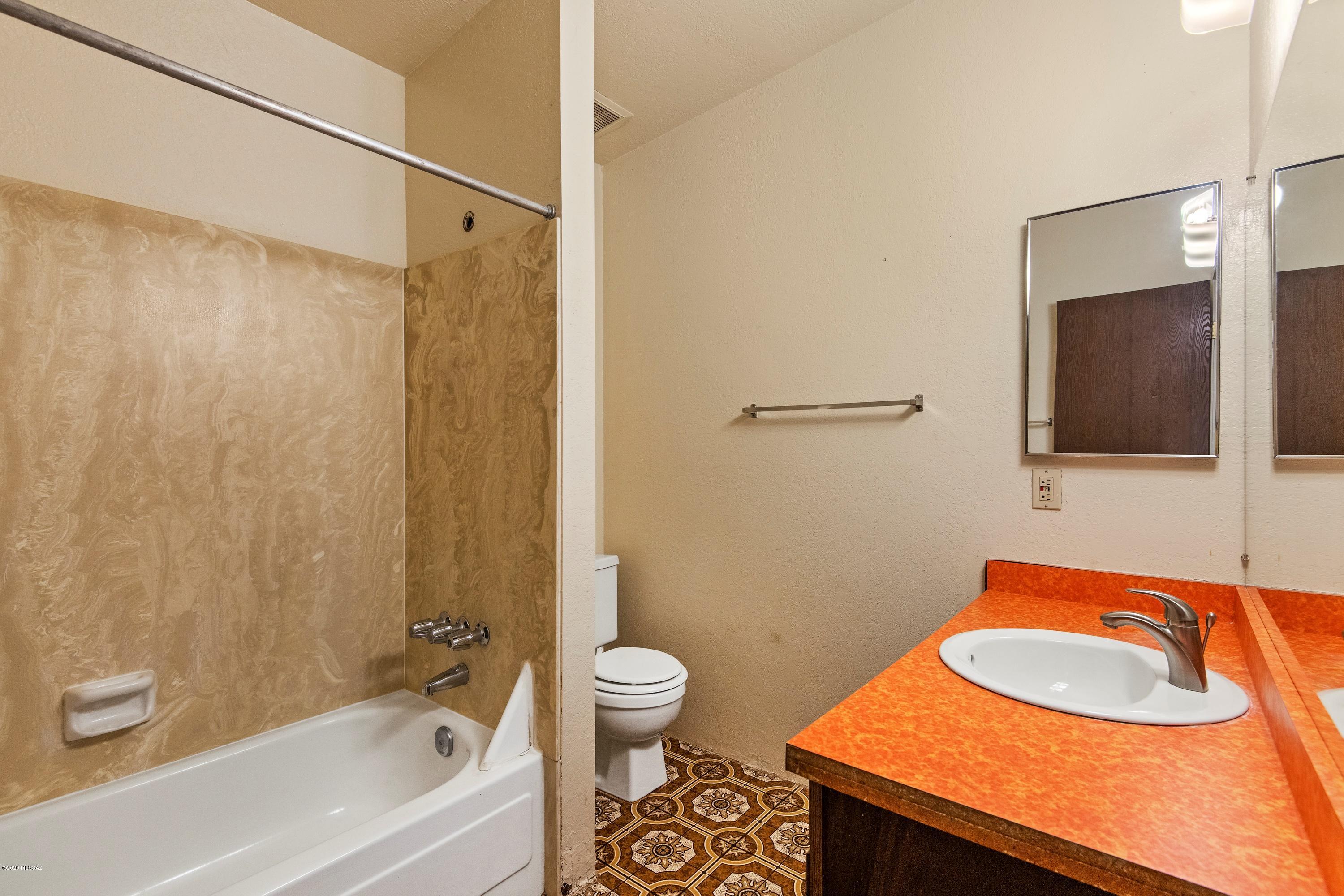 Casas Adobes Estates (650-760) - Residential