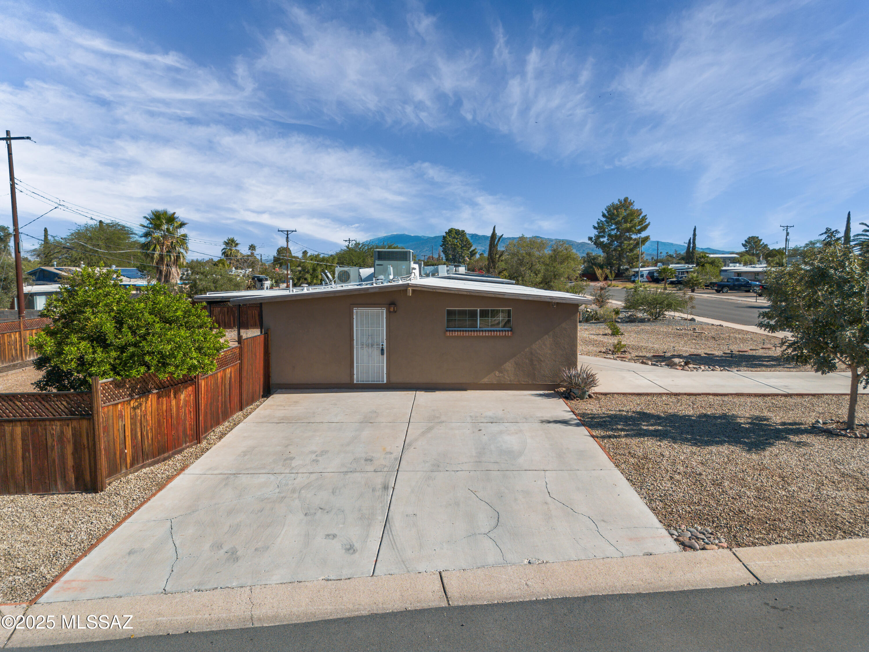 6901 E Calle Neptuno